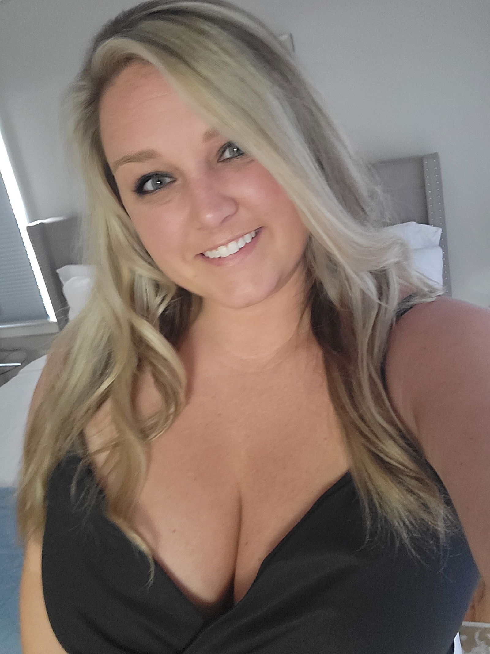 April Adams's avatar