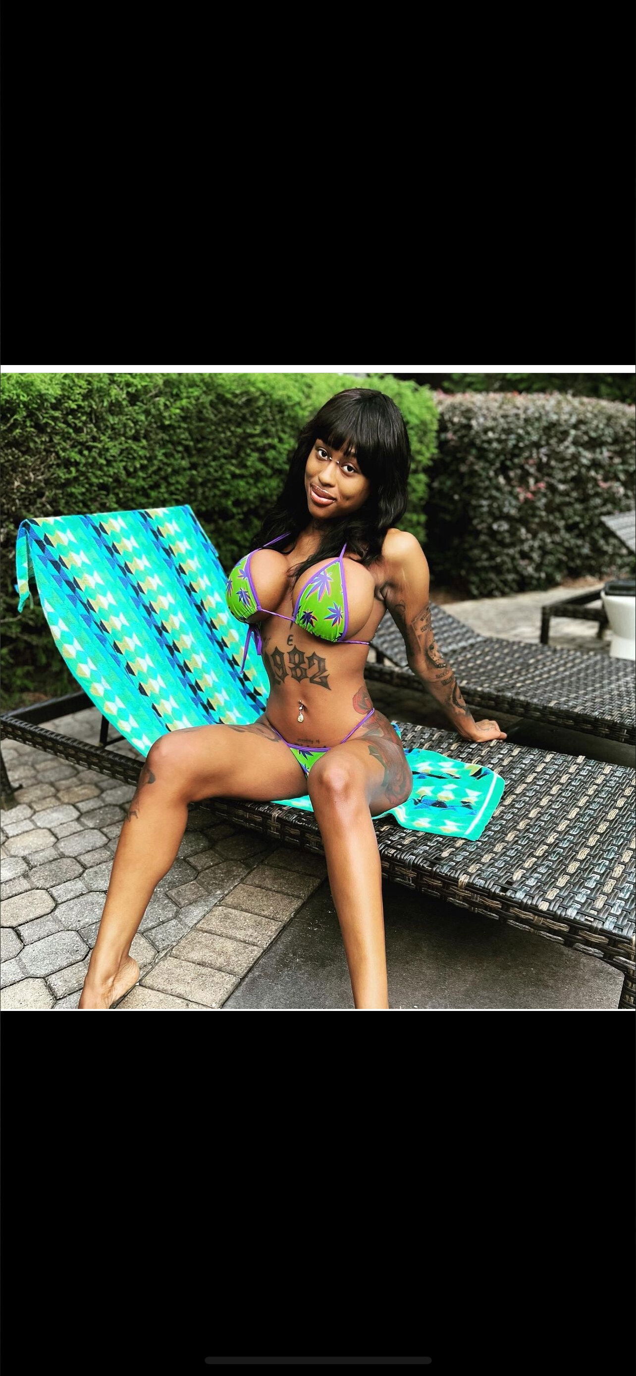 Ashley Star's avatar