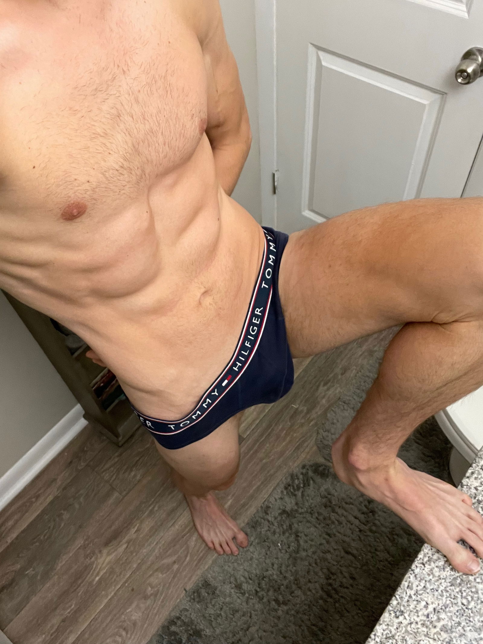 Abs_n_Toes's avatar