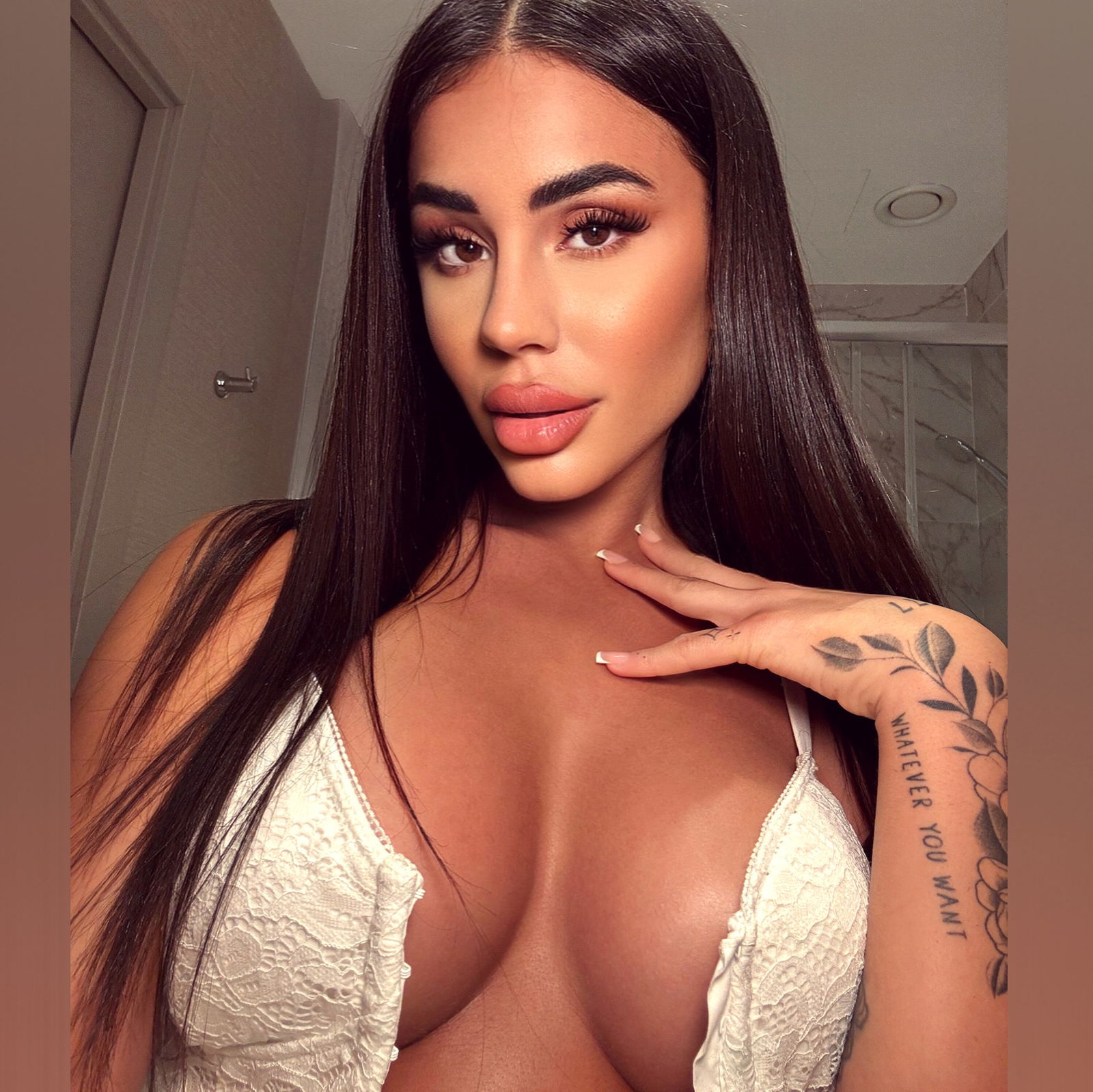 🦋Alessia Carlino's avatar