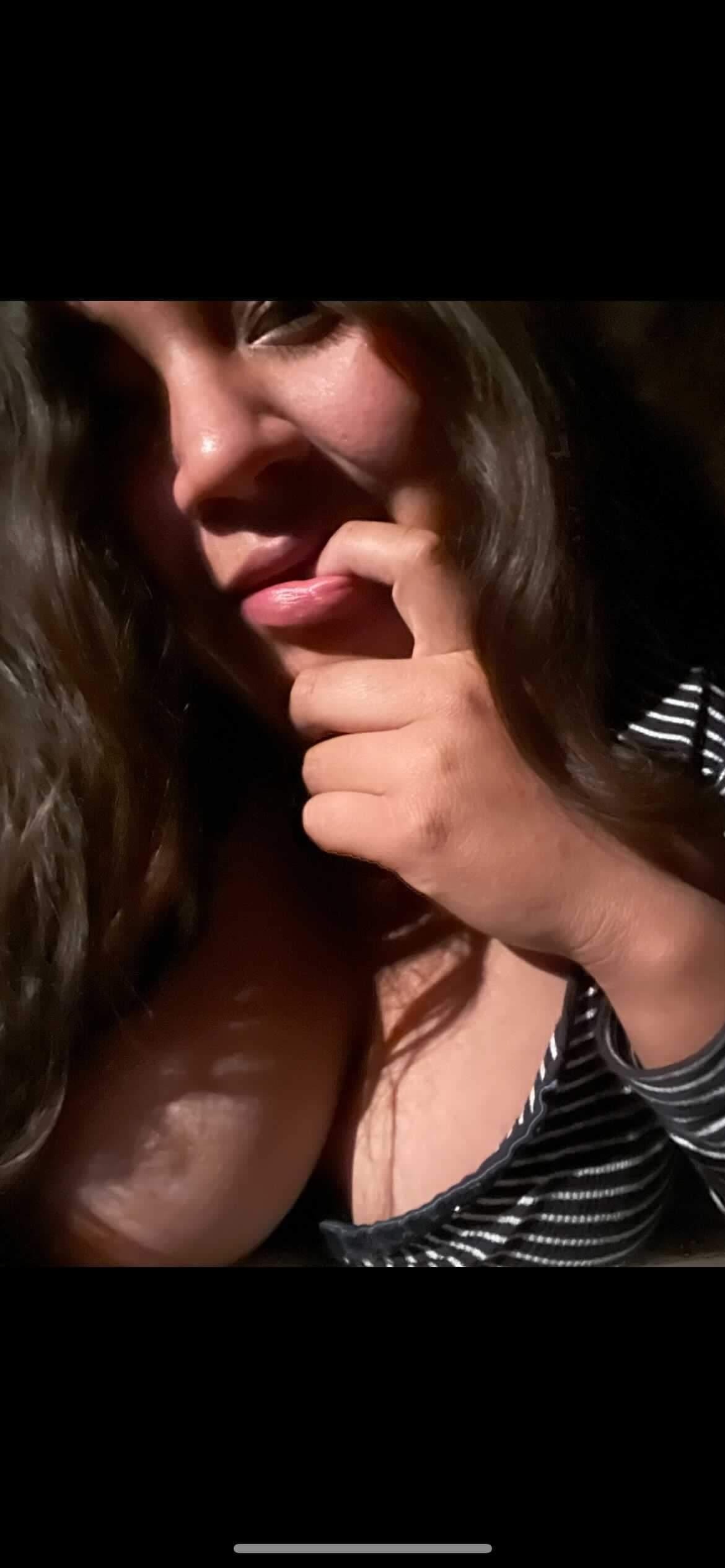 Canela🍒's avatar