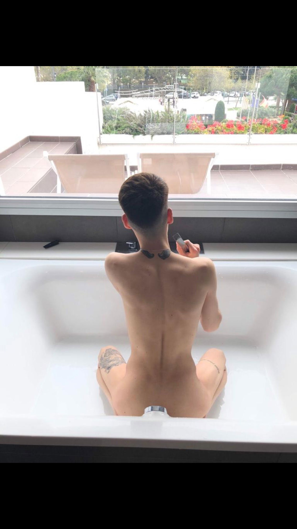 Alejandro✨'s avatar