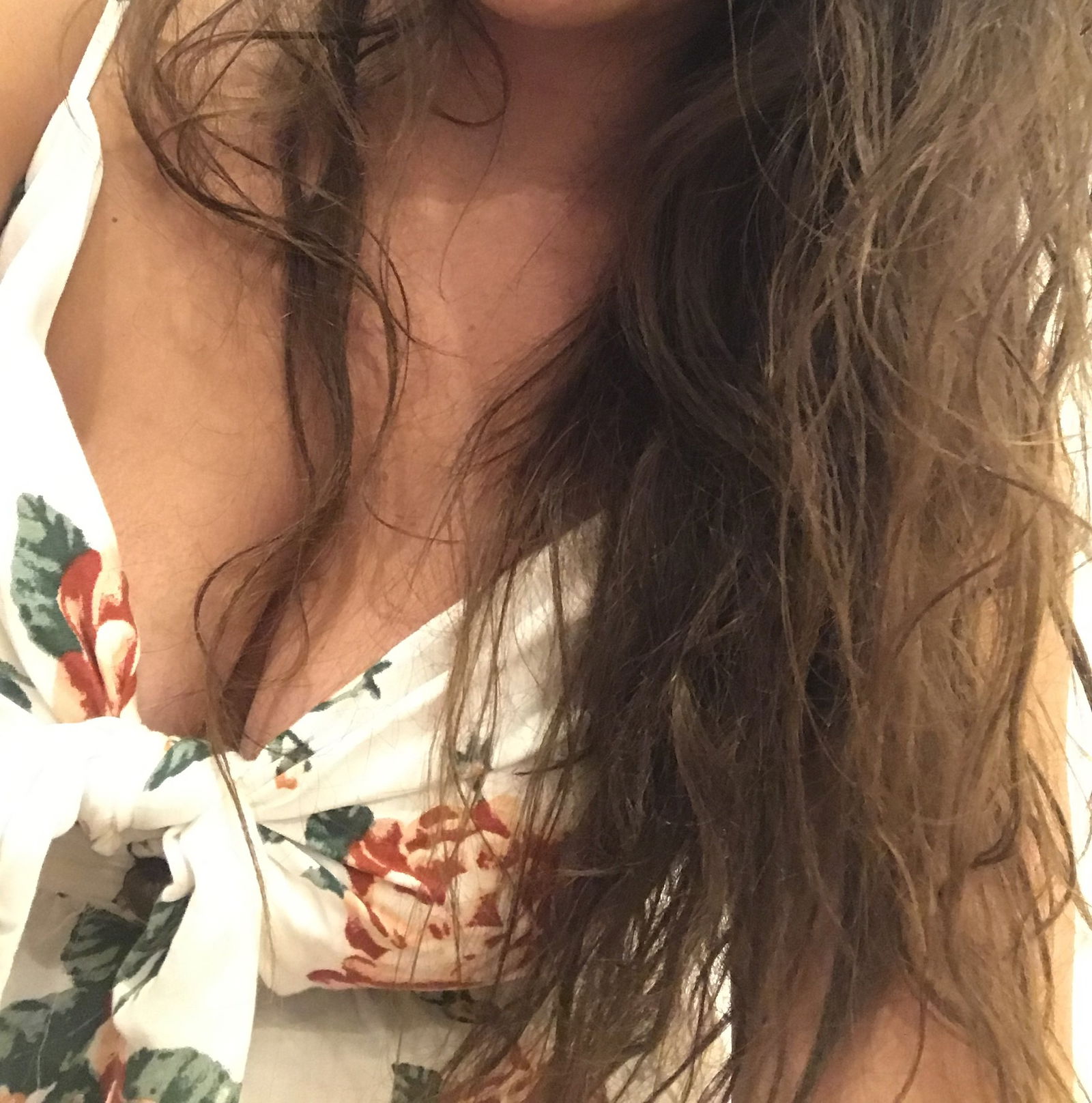 Alexandra Lee's avatar