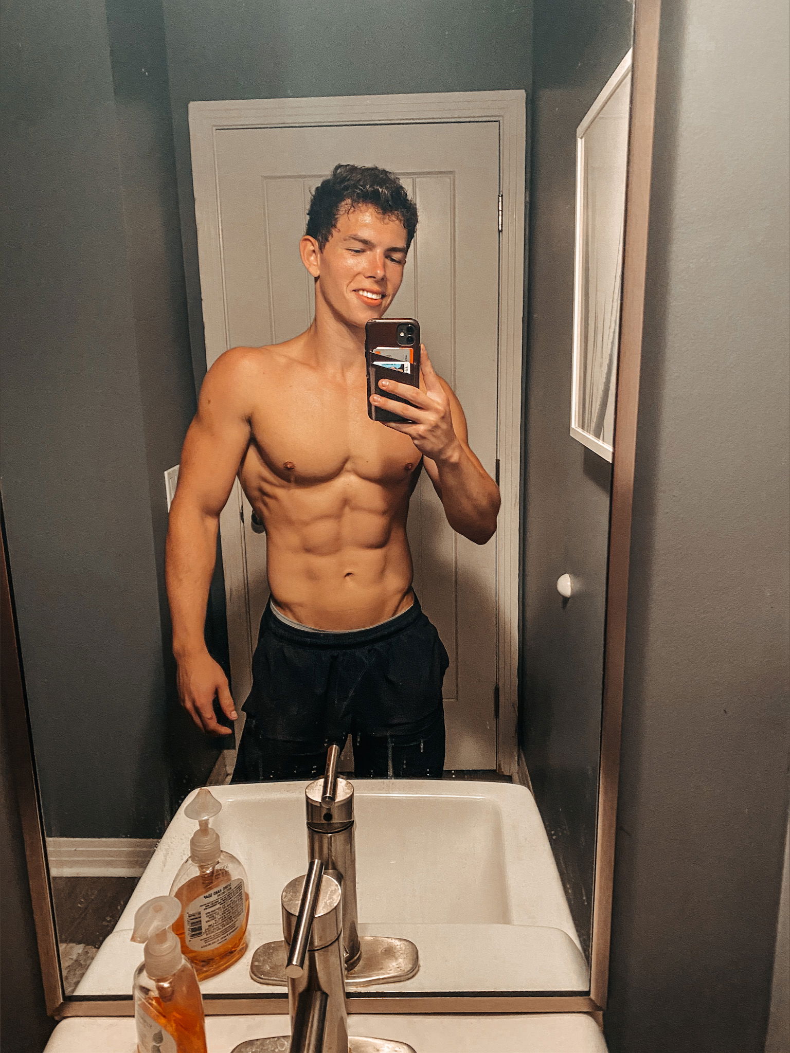 Alex Shreds