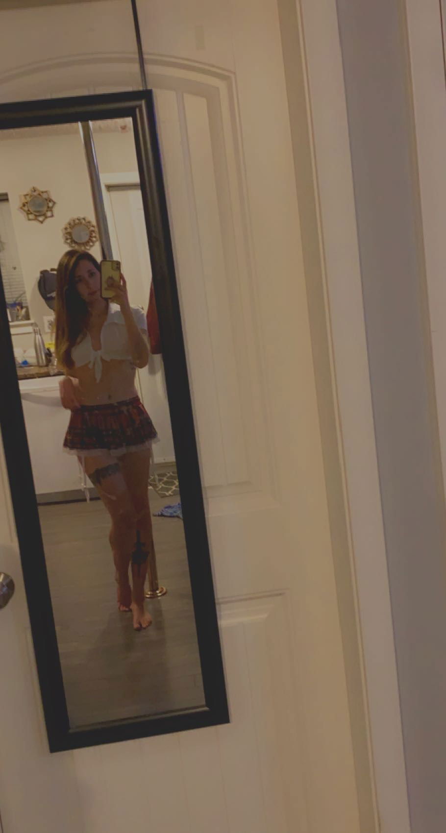 Alexa🥀's avatar