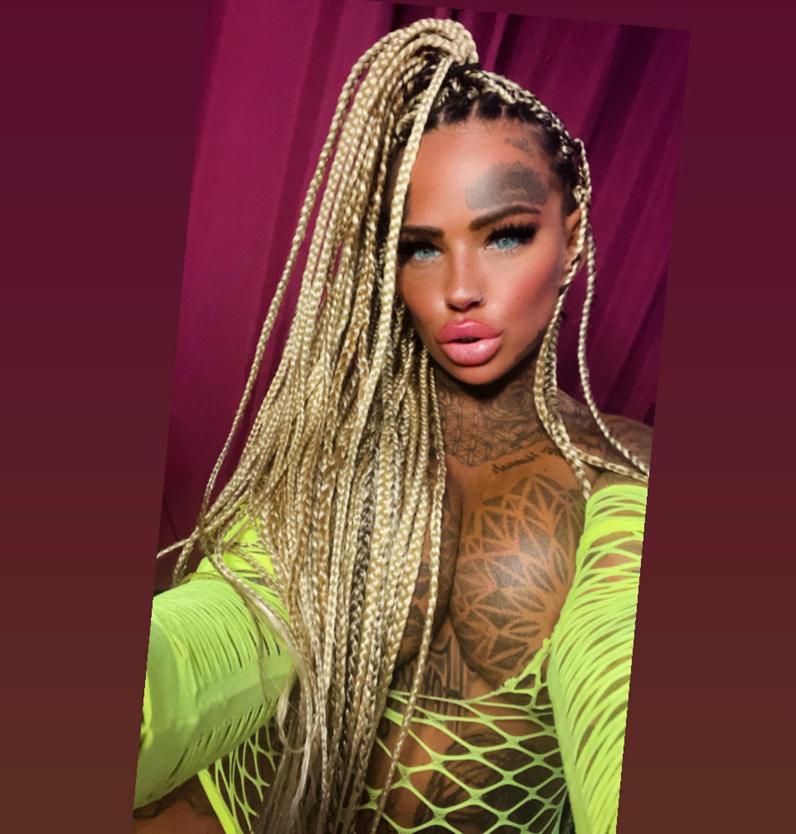 Mizz Harris 😉's avatar