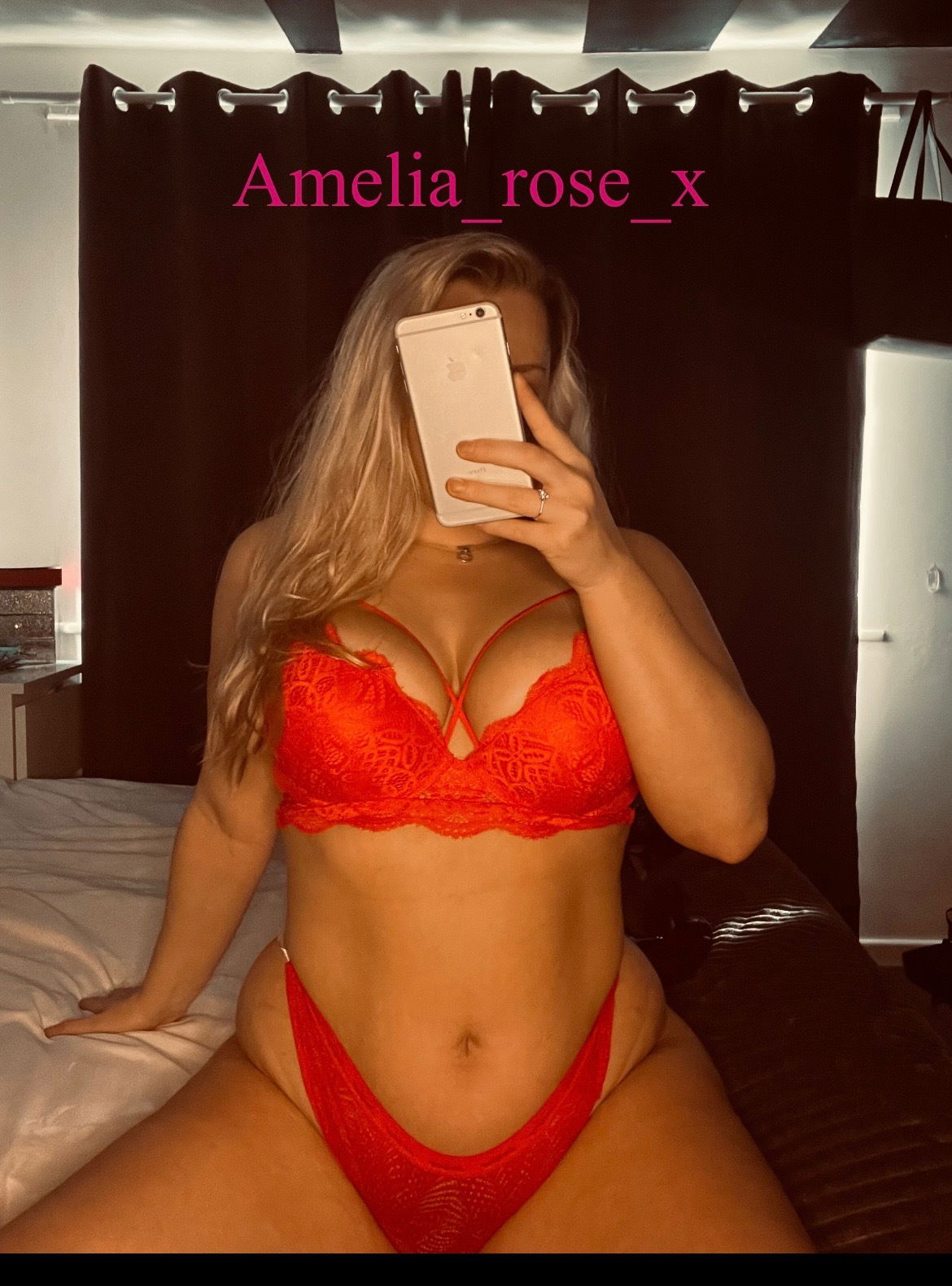AmeliaRose🌹's avatar