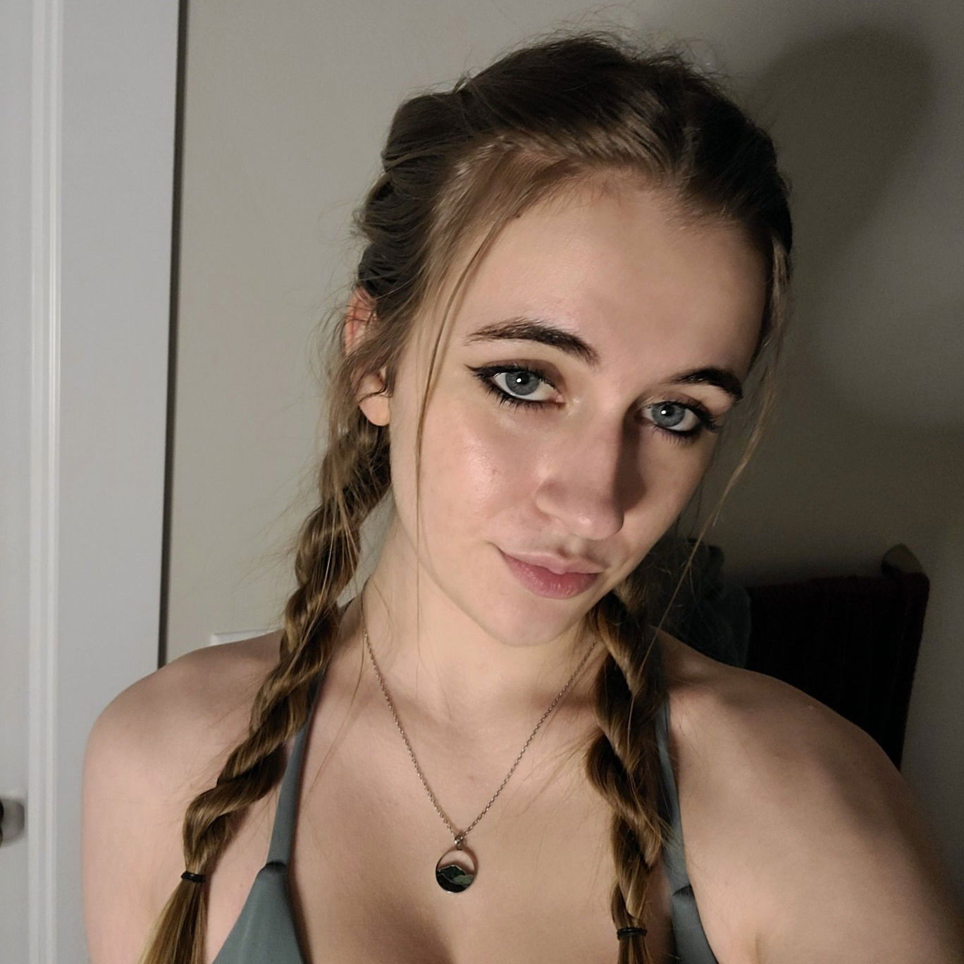 Anastasia Grace's avatar