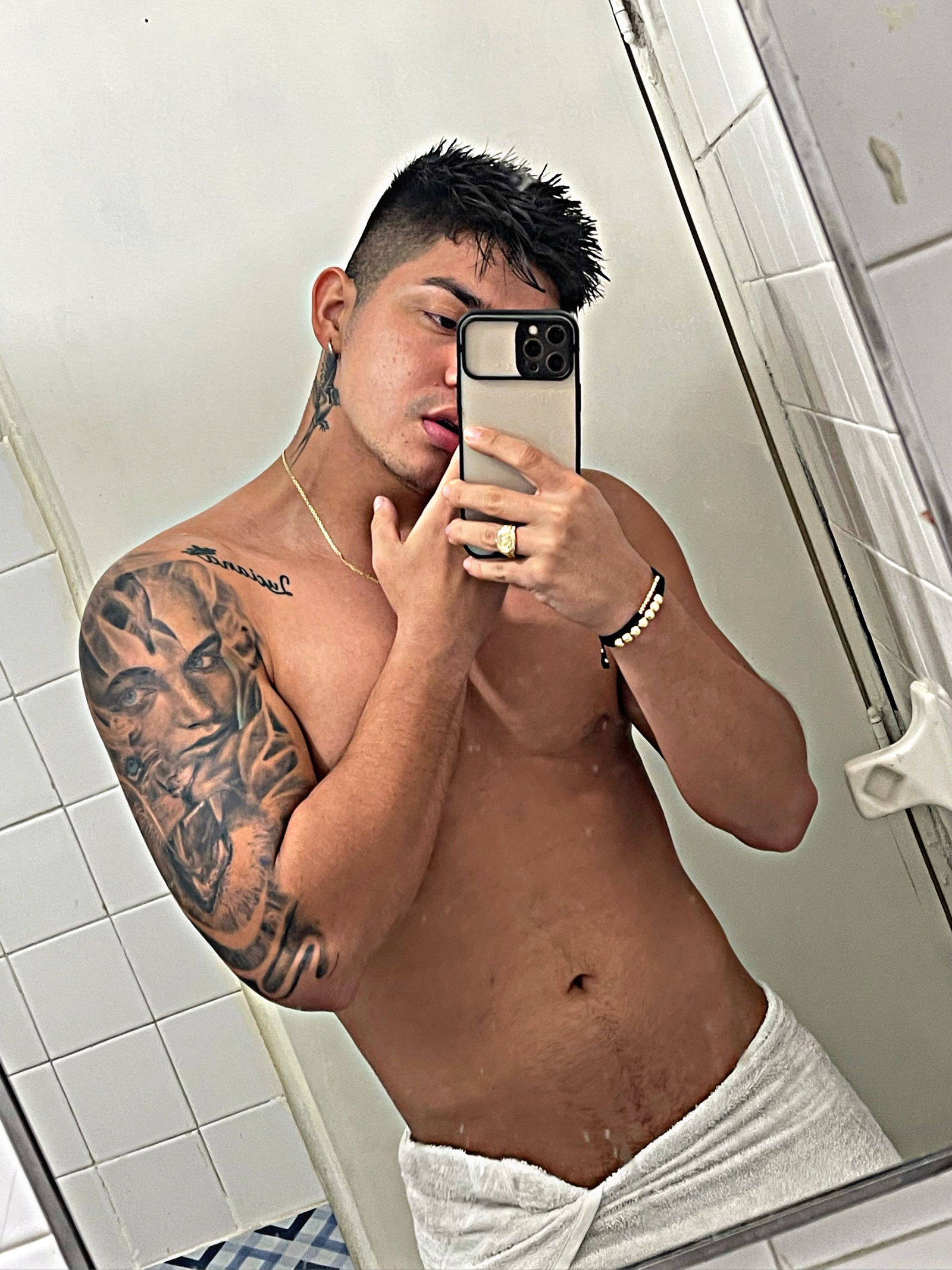 Andres Mojica's avatar