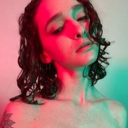Angelica Vee's avatar