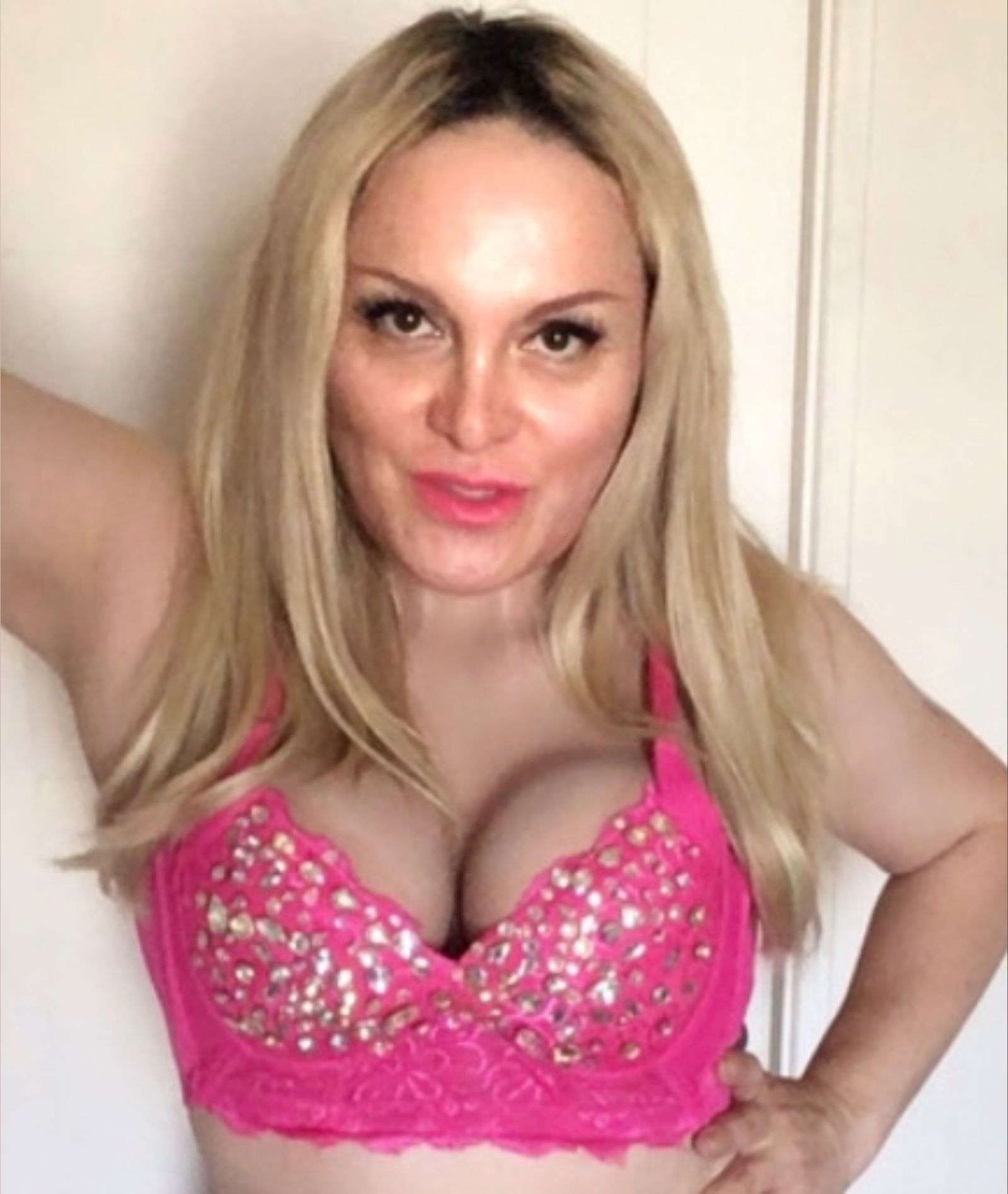 Antonia's avatar