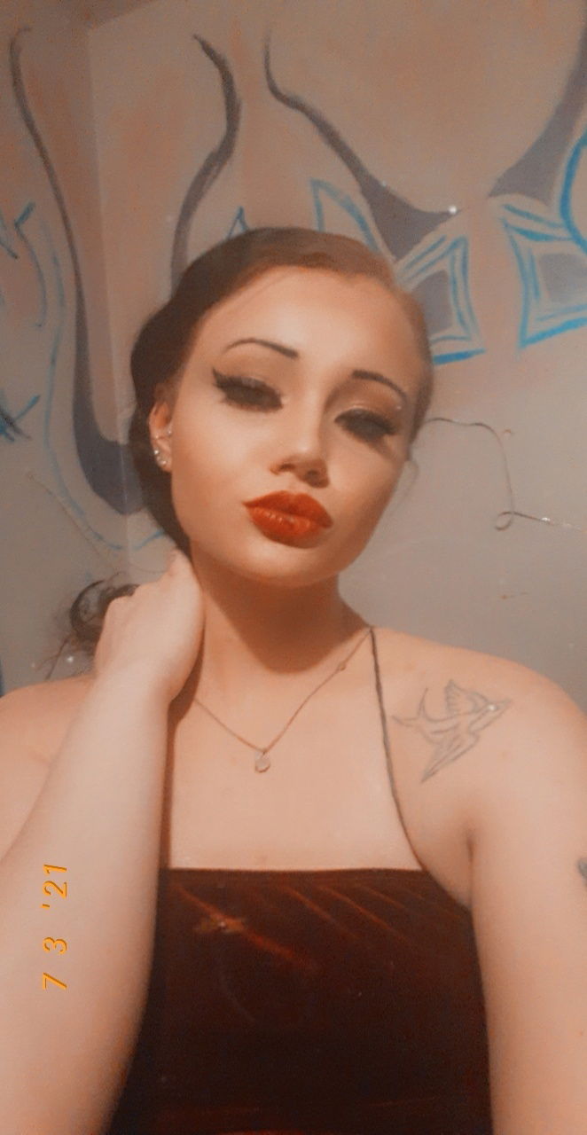 Ariel Helene's avatar
