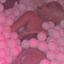 Ari the Queendom 💗🤩's avatar