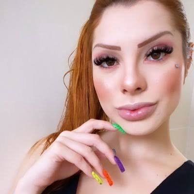 Isadora Martinez's avatar