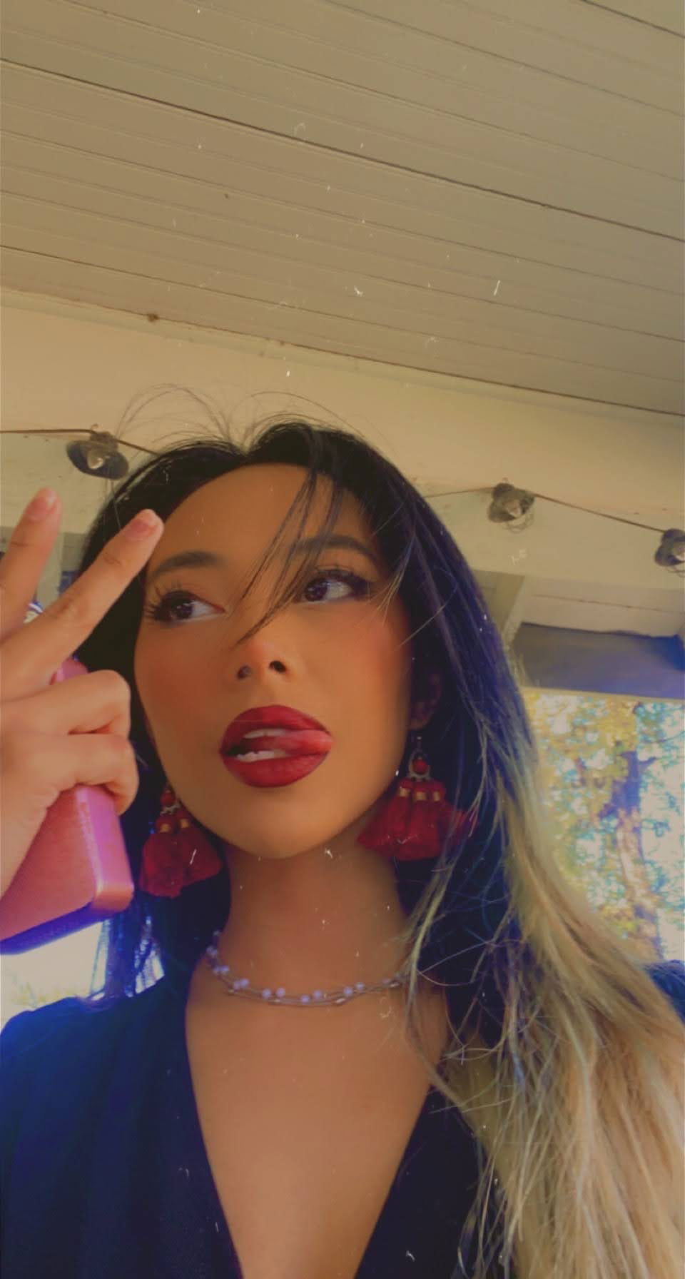 Ava Rose's avatar