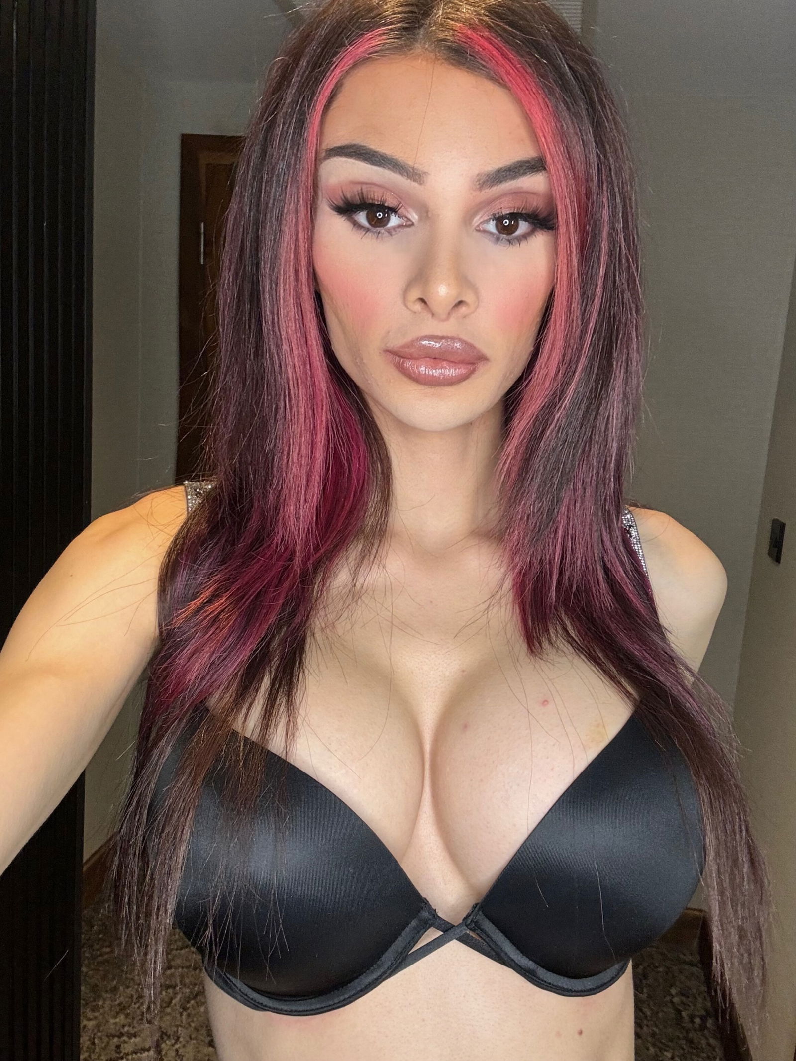 BIG LOAD TS NIKKIE SANTANA 👅🍭🌈