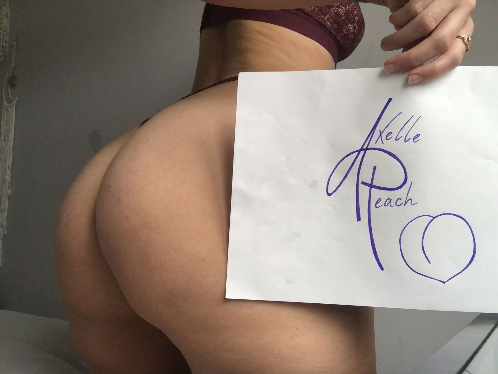 Axelle Peach