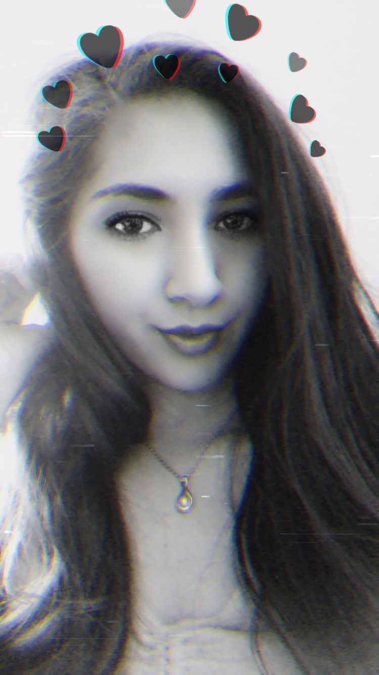Becs <3's avatar