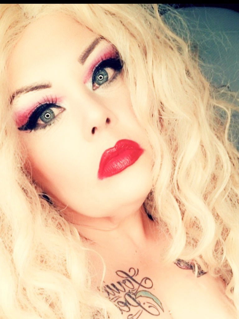 Queeny13's avatar