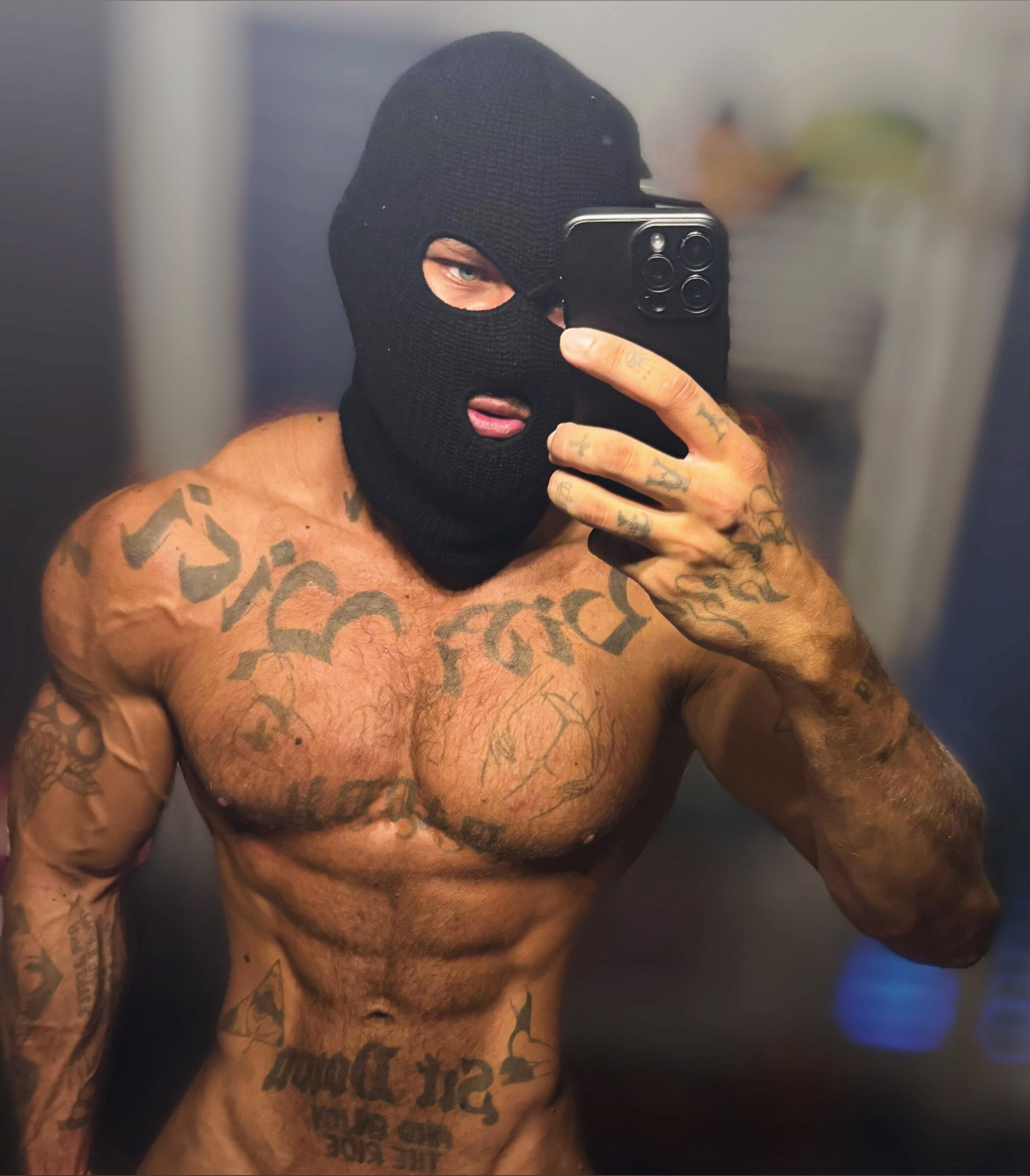 I destroy holes😈😤