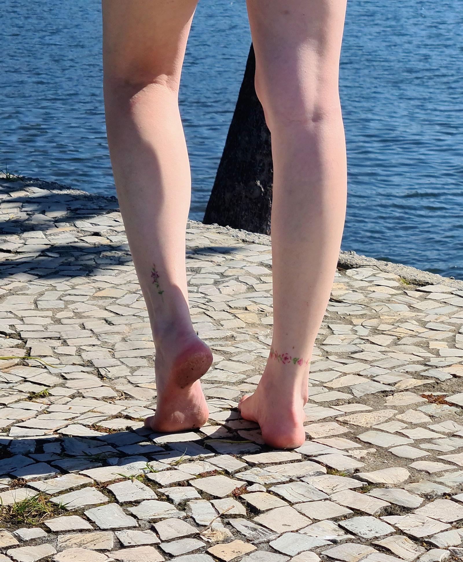 Barefoot Sub 90's avatar