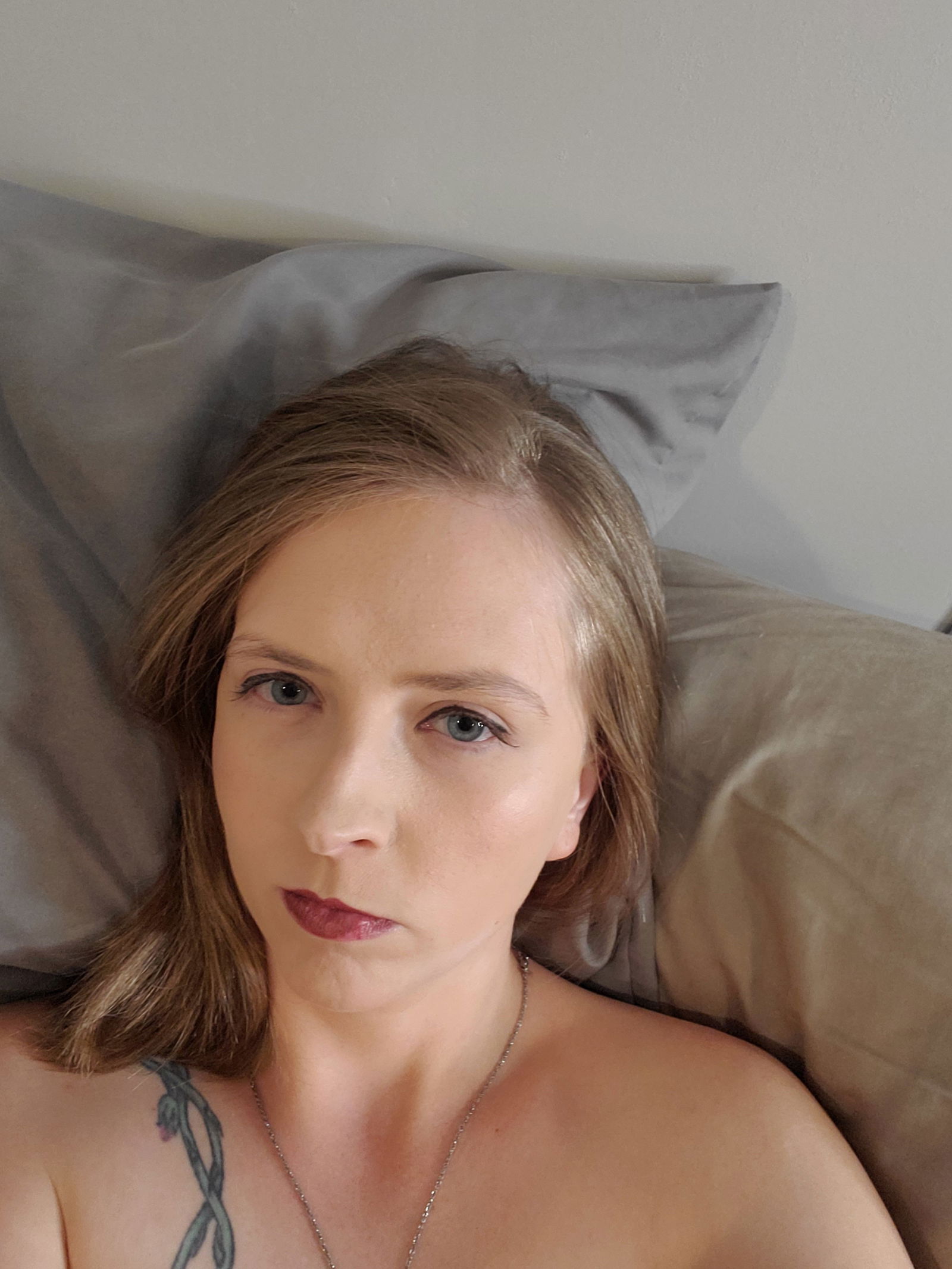 Emilie Page's avatar