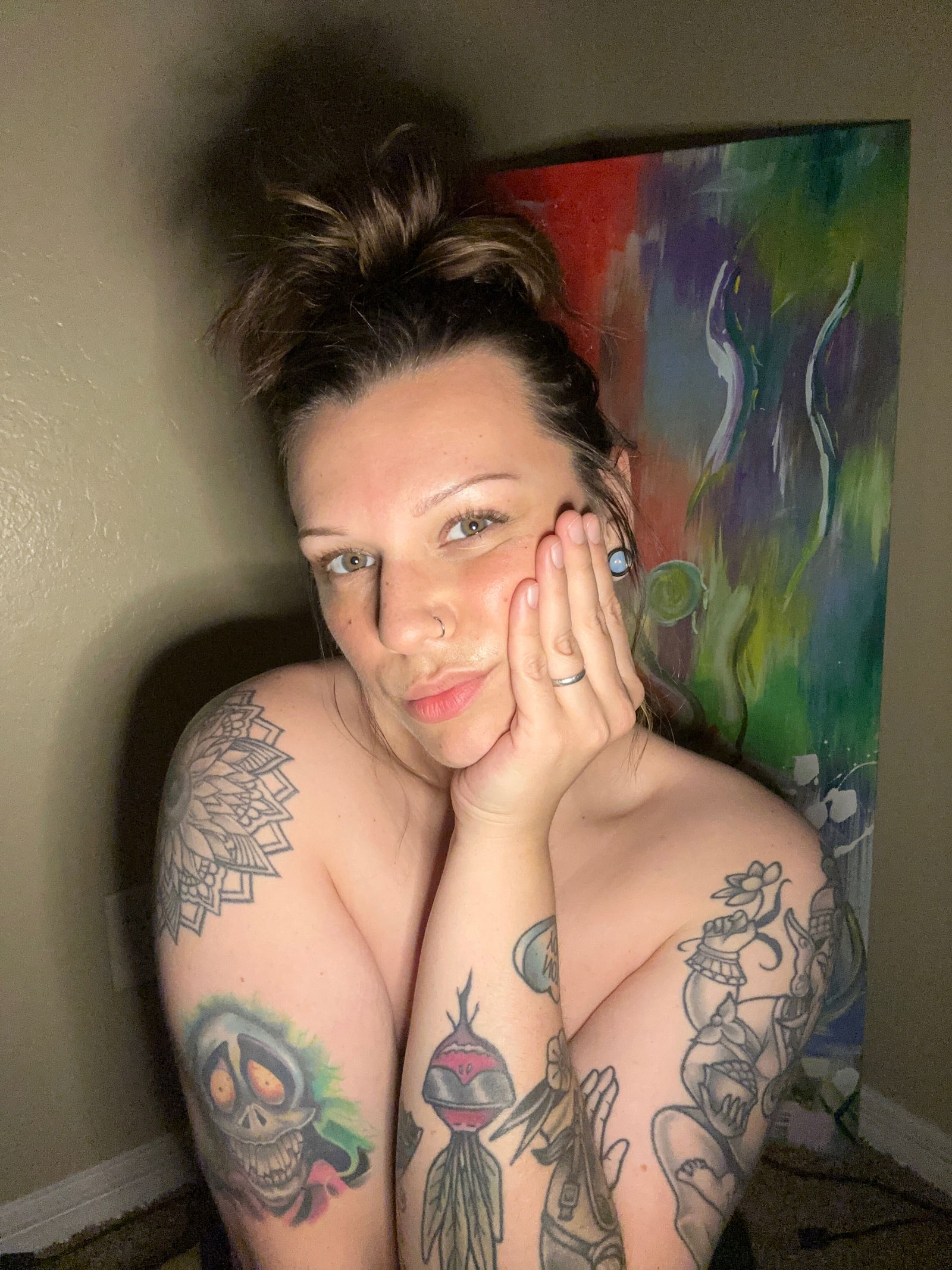 J