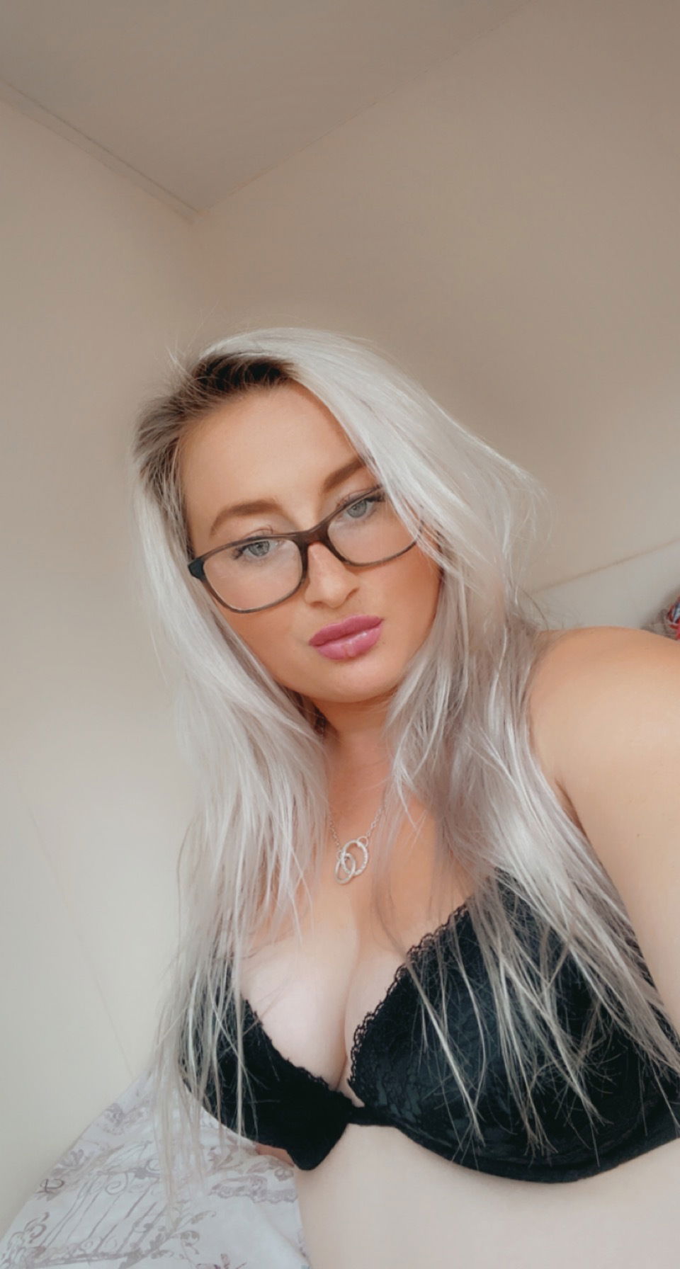 ✨🦋🍓Beau🍓🦋✨'s avatar