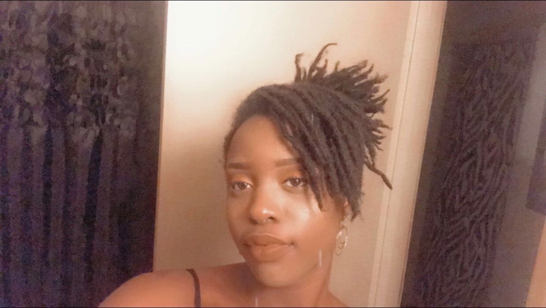 lady t 🌹's avatar