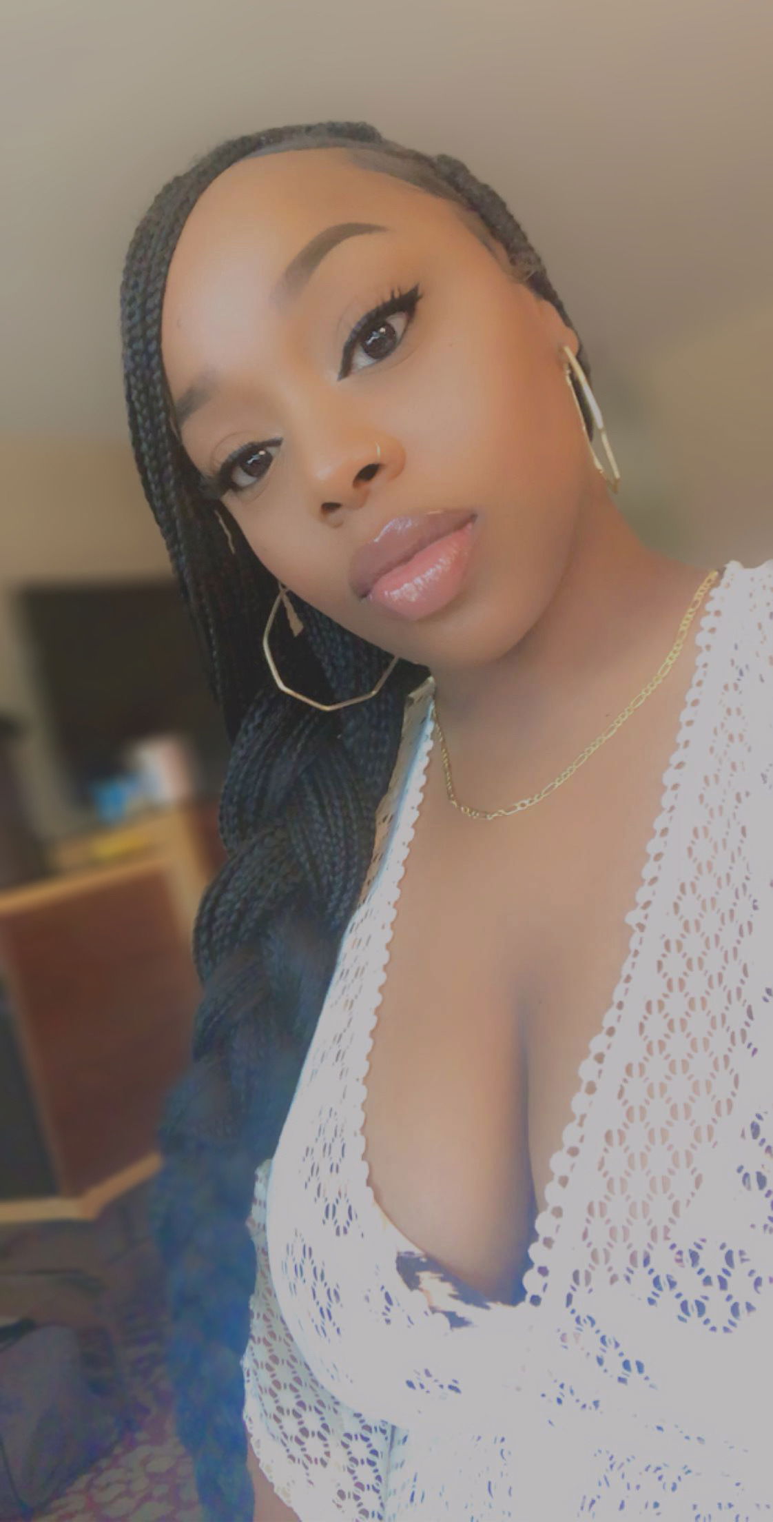 Bella Amour's avatar