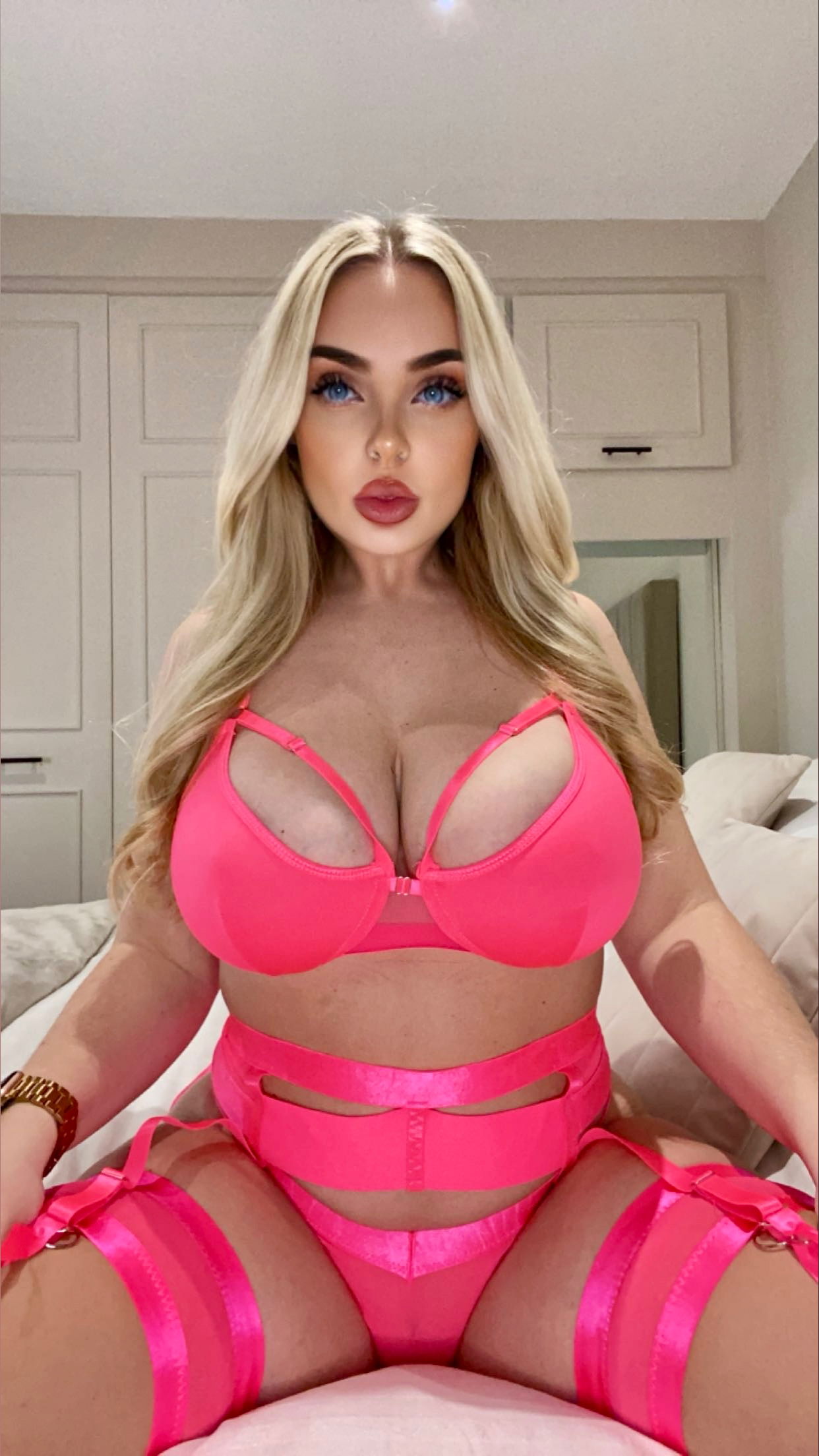 🍼🍼Big Tit Blonde UK🍼🍼's avatar