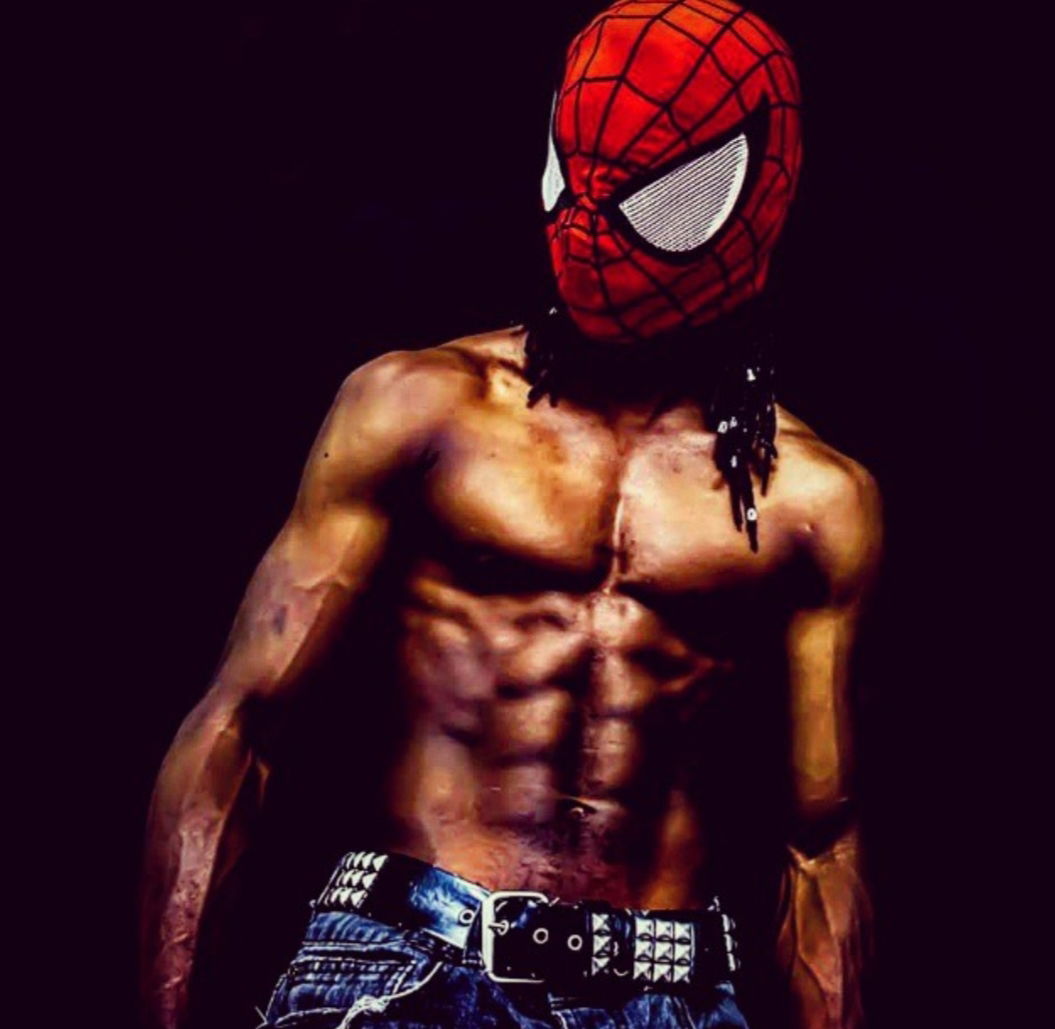 SpiderLxrd🕸🎩's avatar