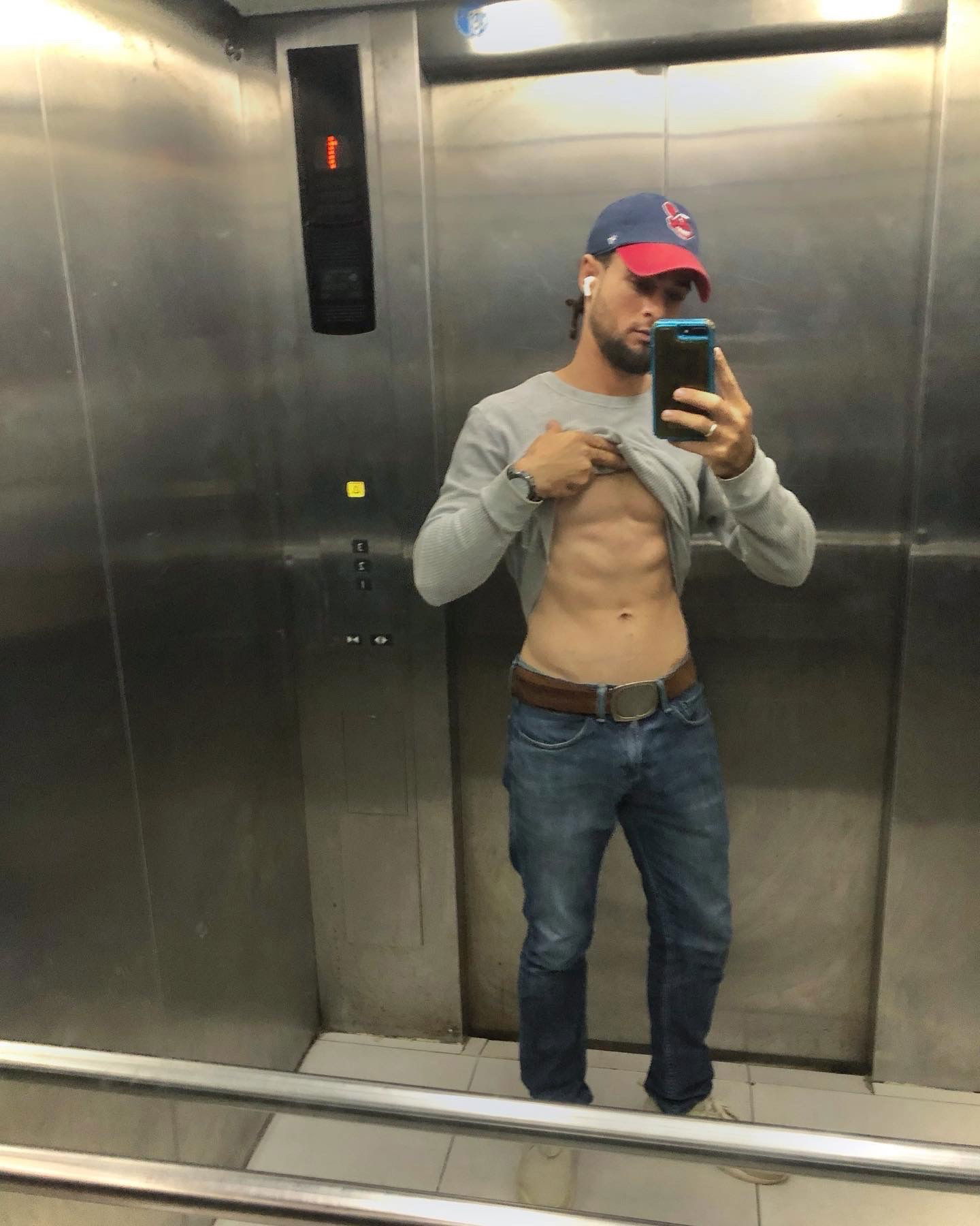 Body hot milk top. Hot🔥%'s avatar