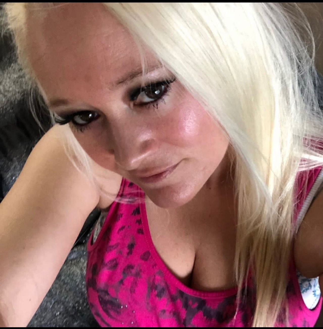 Jasmine Holly's avatar