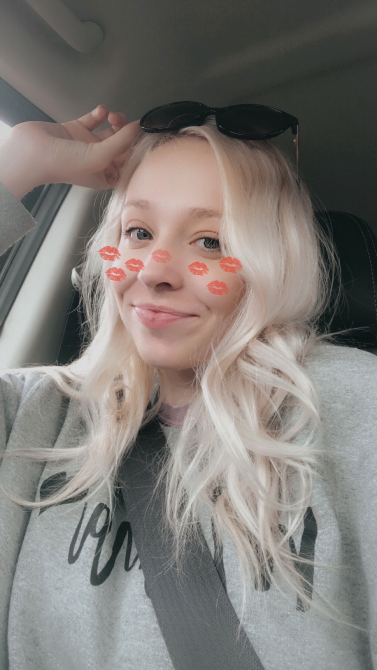 Heather Lynne's avatar
