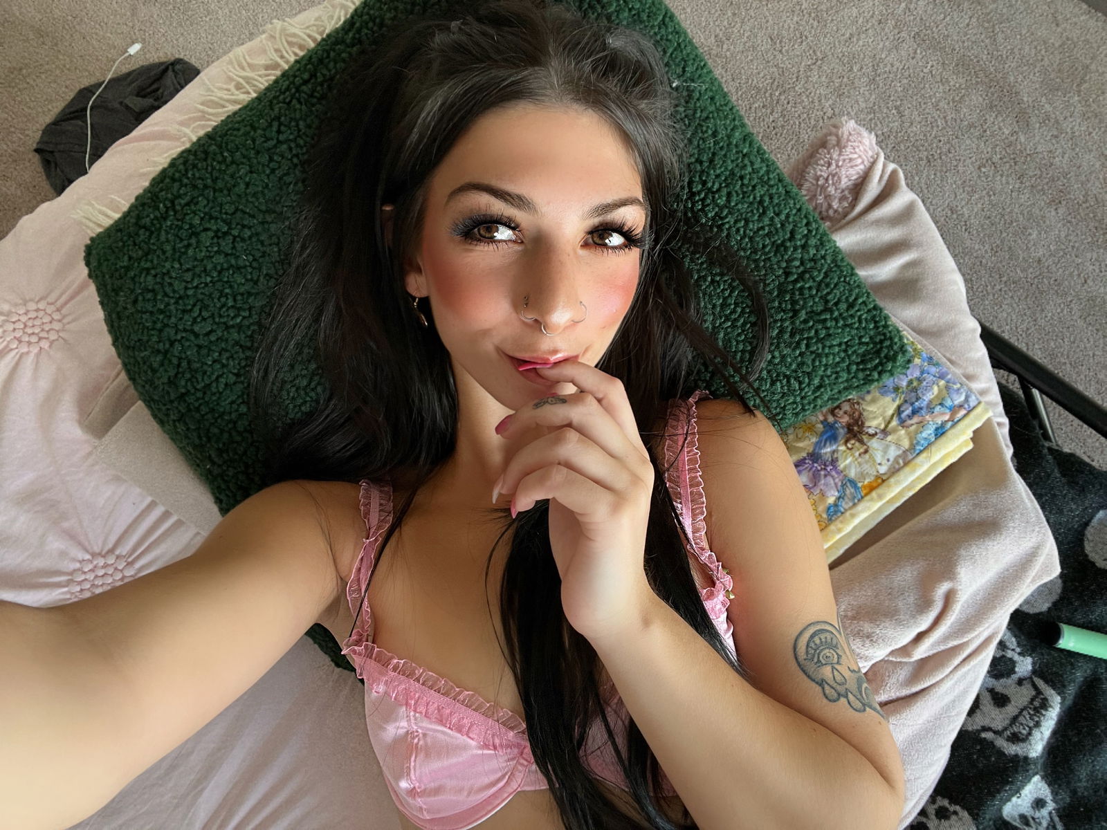 Allie Blossom💗's avatar