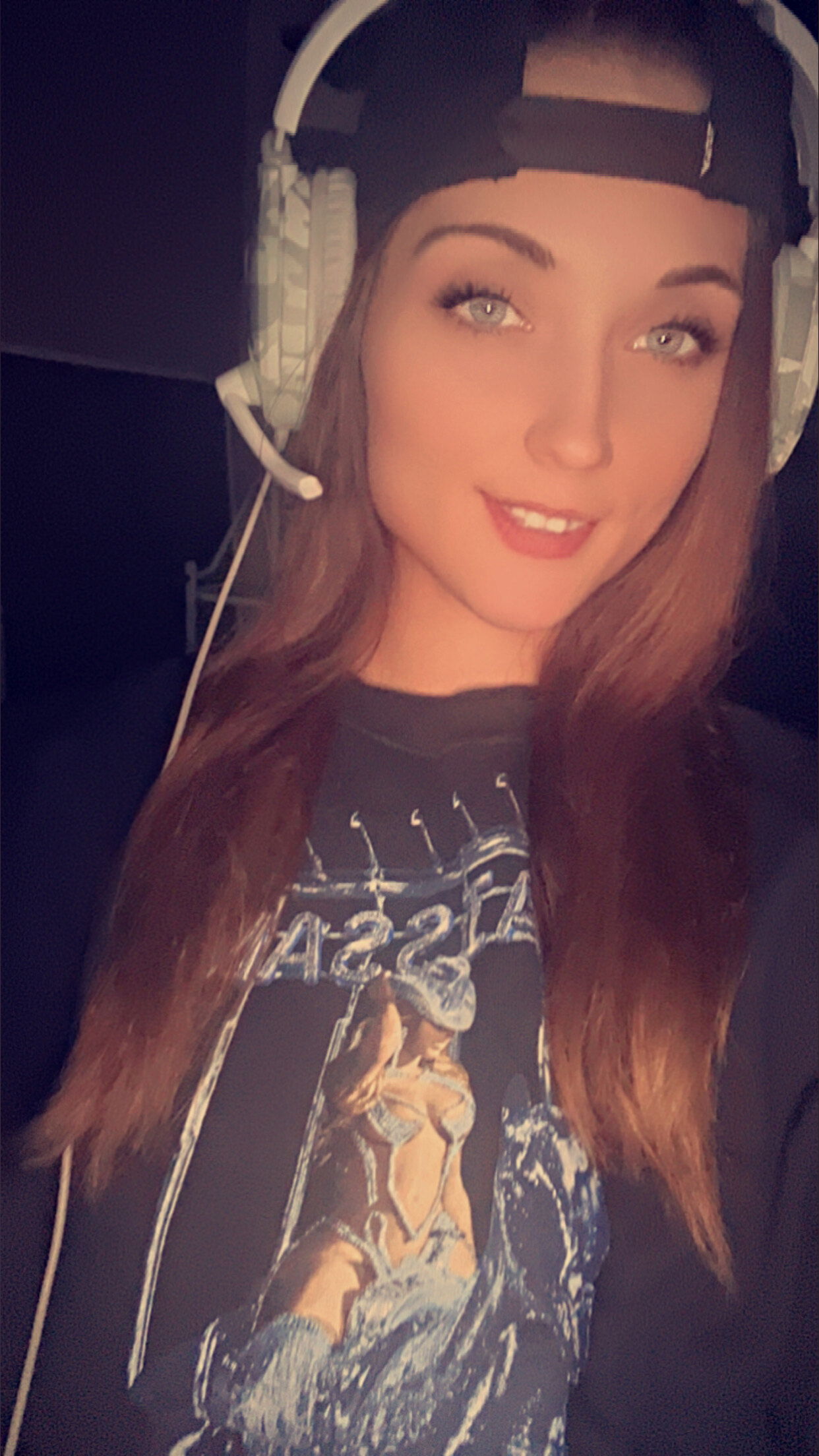 blue eyed sweetheart's avatar