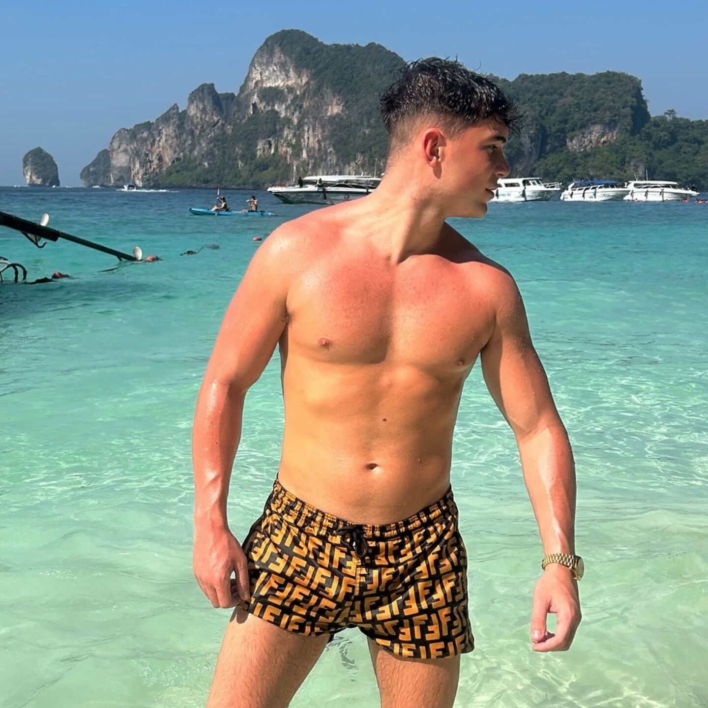 BRAD GREENWOOD👅's avatar