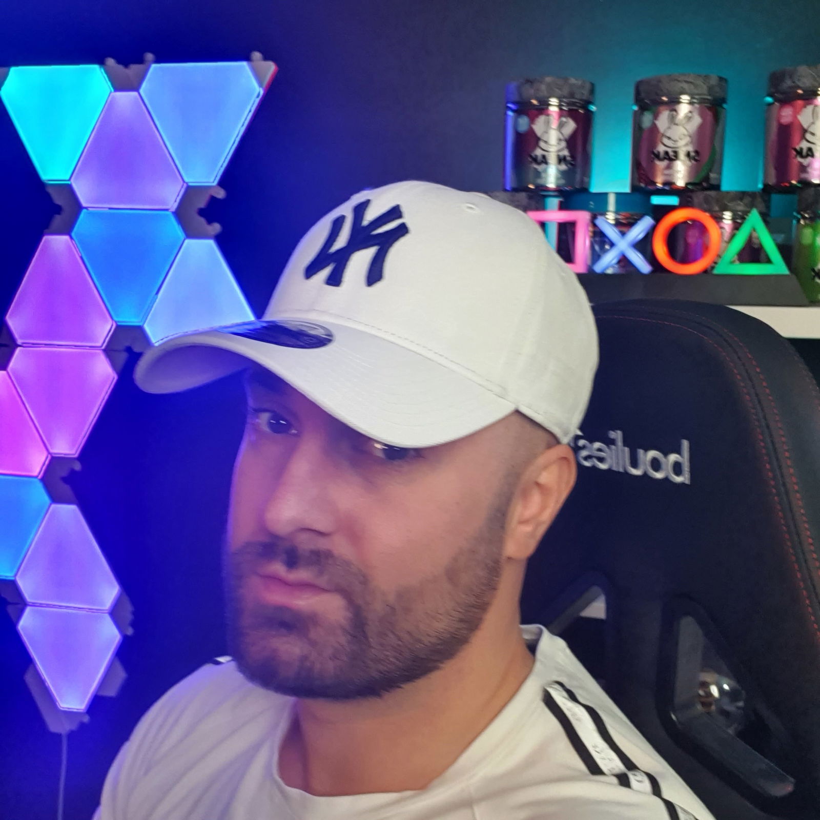 BRADLEY-LEAF's avatar