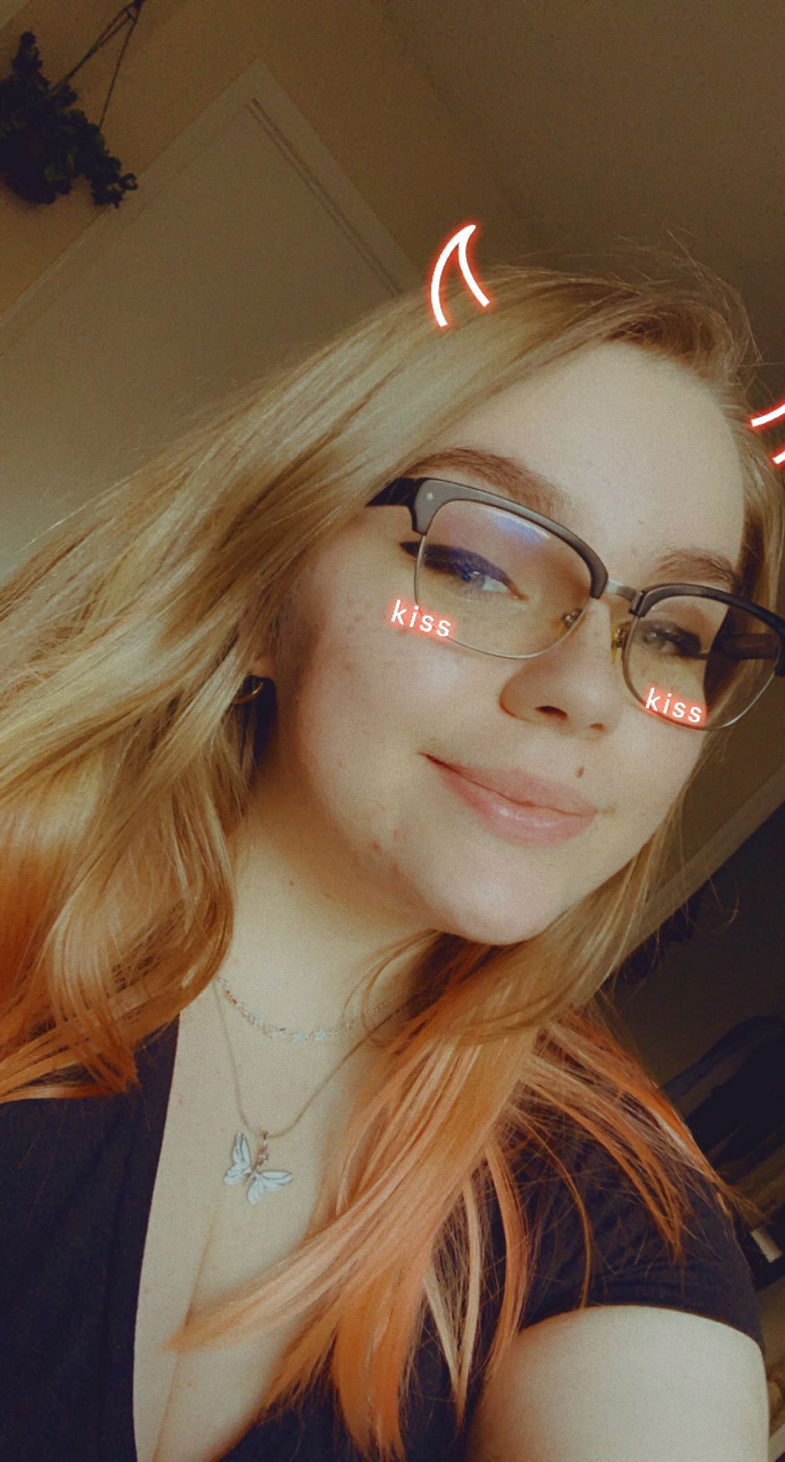 Lola Rose's avatar
