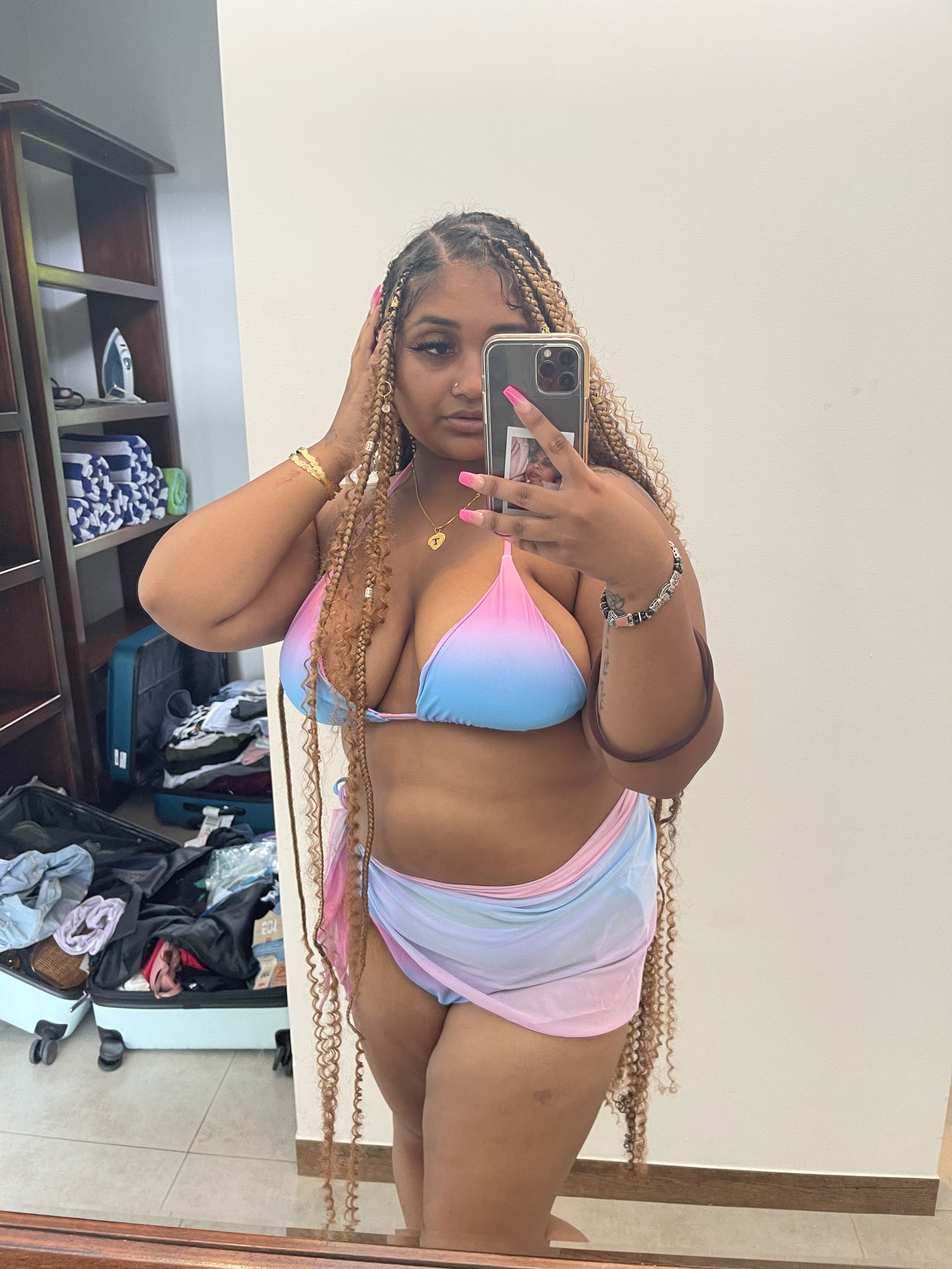 B. Amoré's avatar