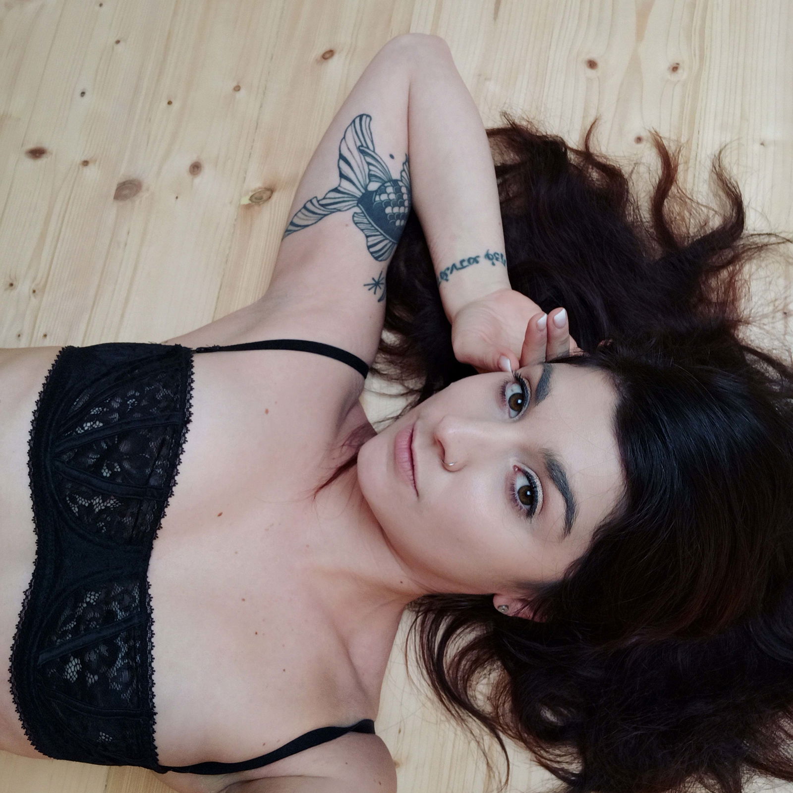 Lauretta BrokenDoll's avatar