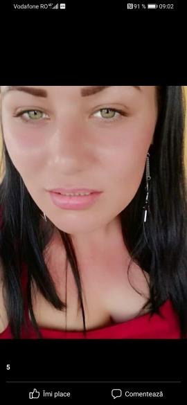 Rebeca's avatar