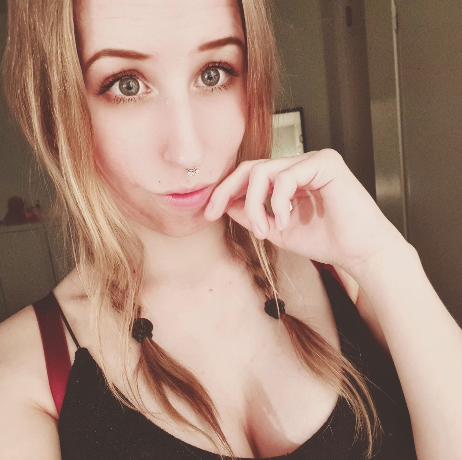 Bunny ♥'s avatar