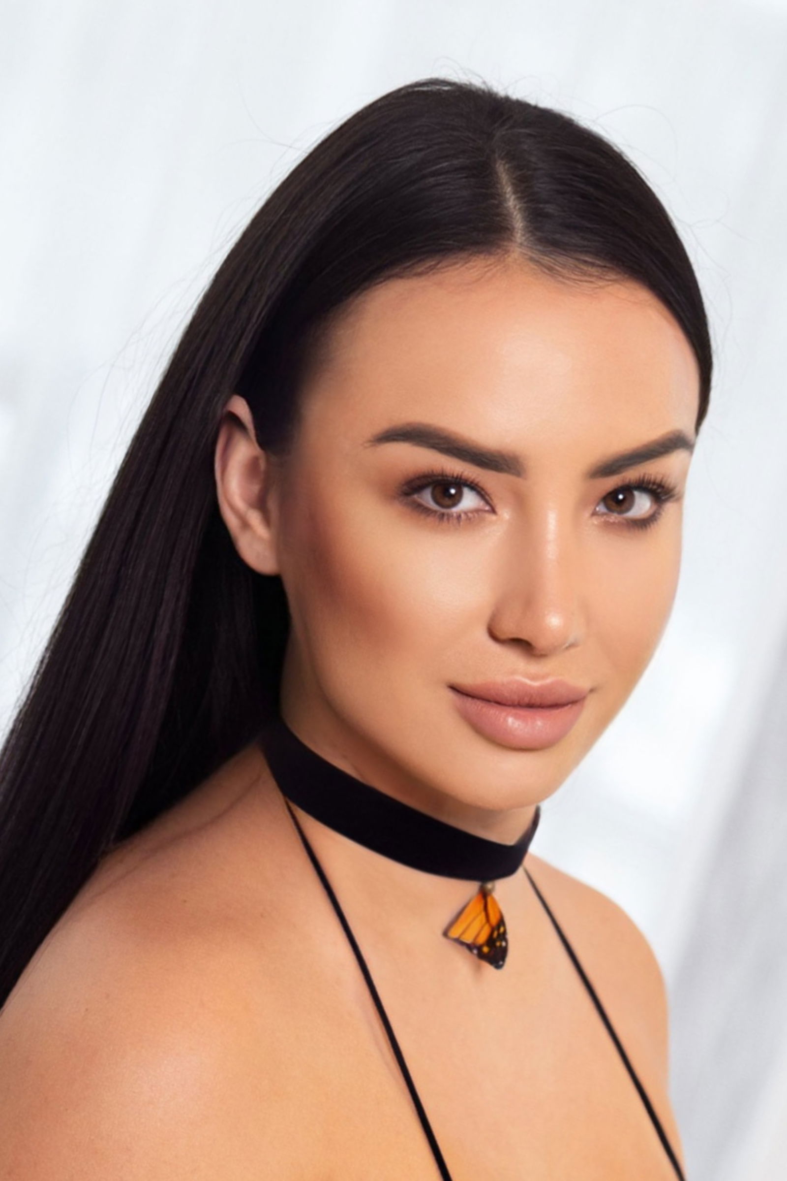 Busty Brunette Regina