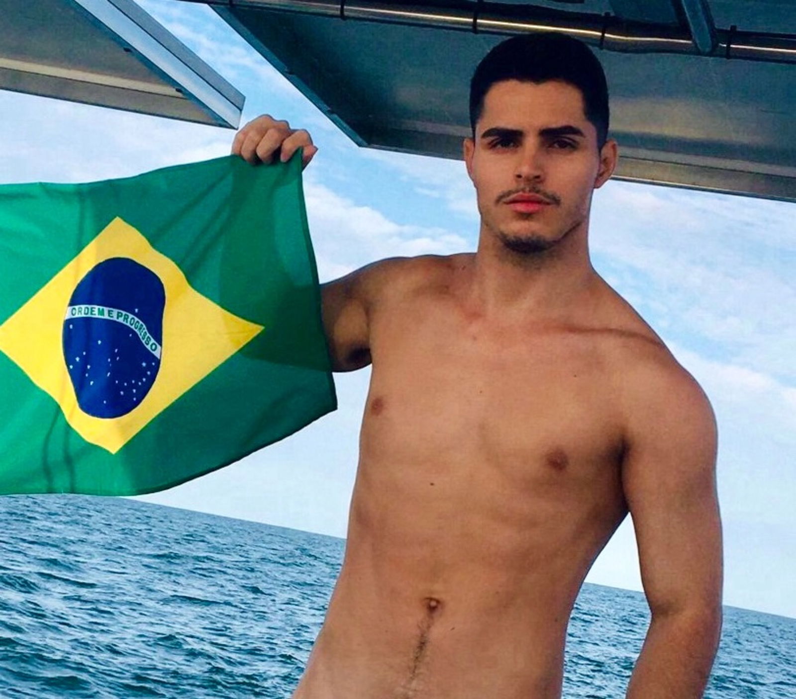 Caio Alvarenga's avatar