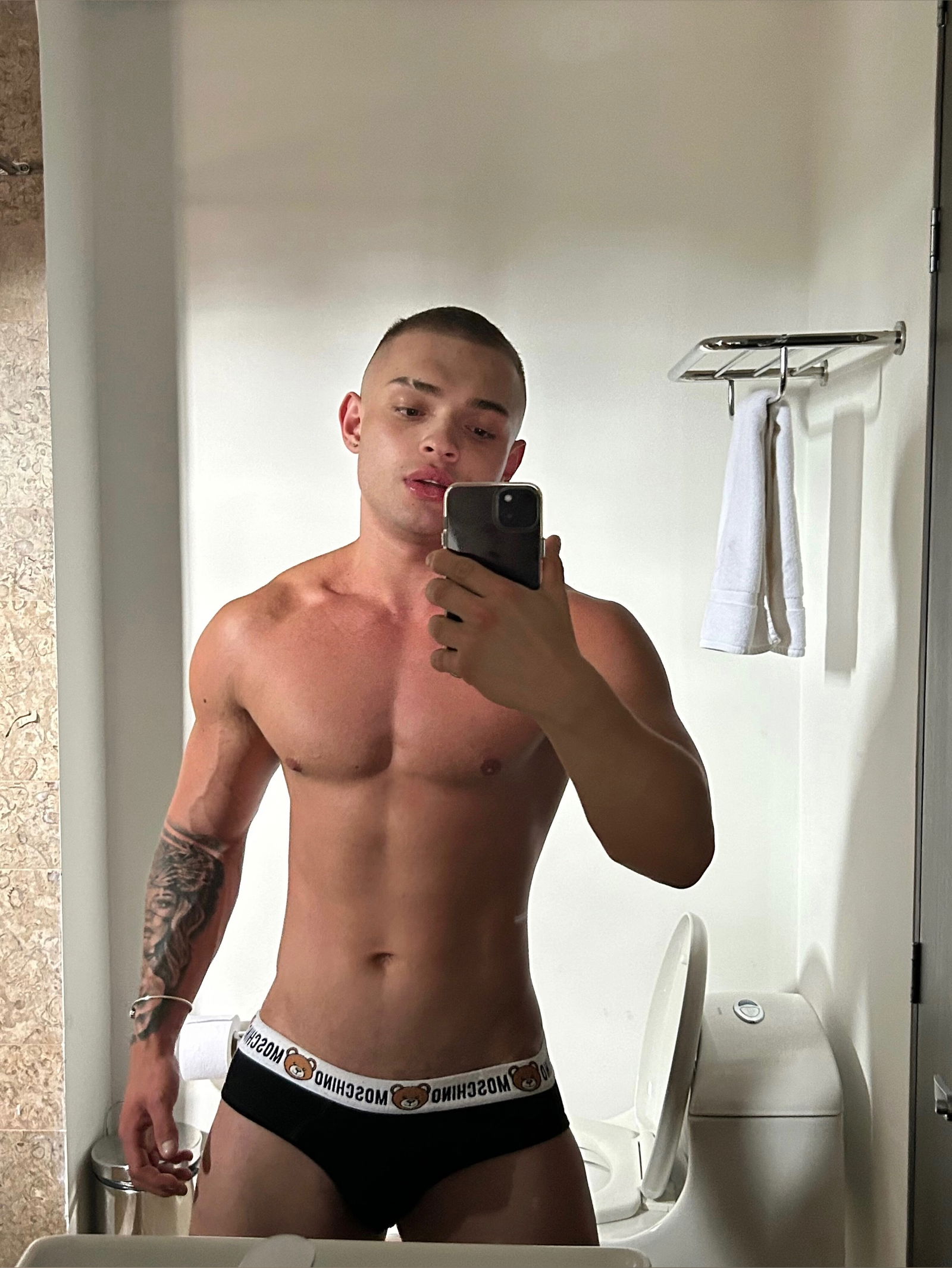 CAMILO GAMBA's avatar