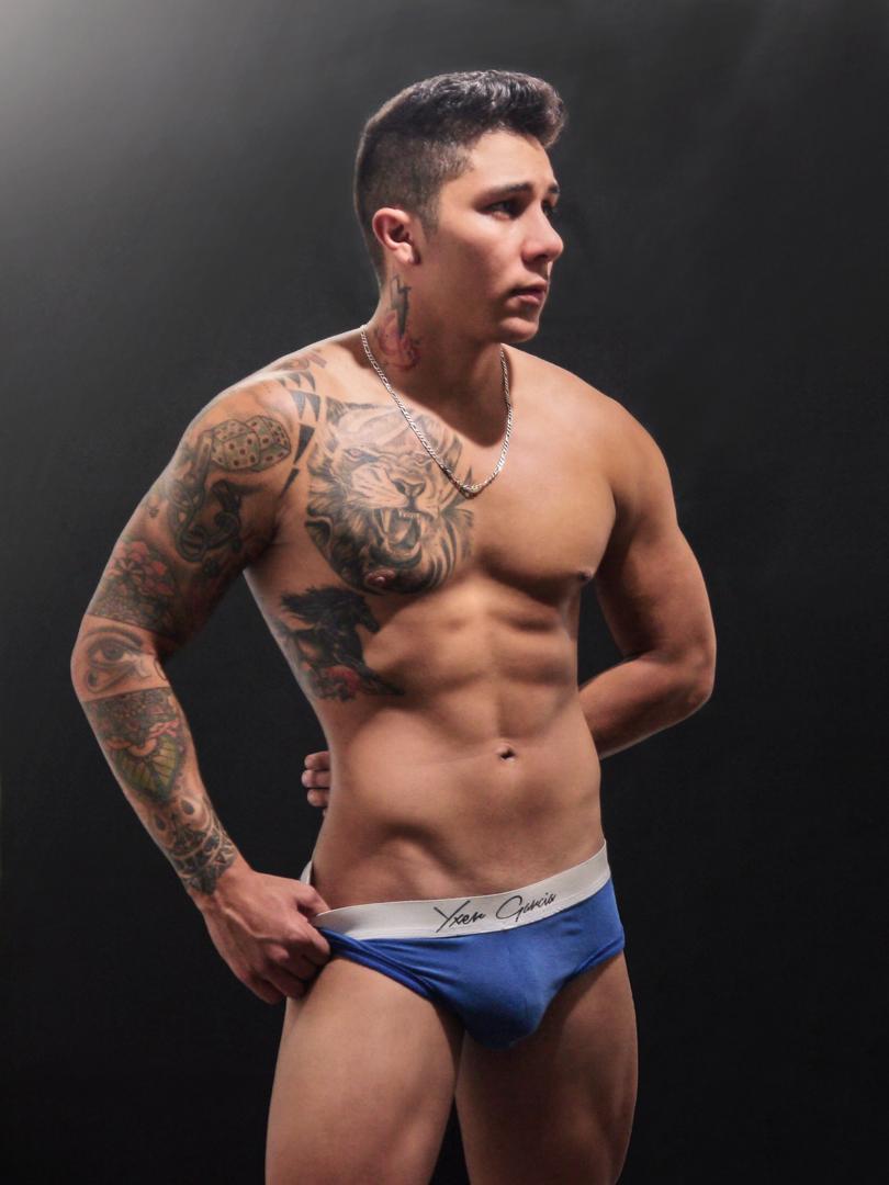 Carlos Blanco's avatar