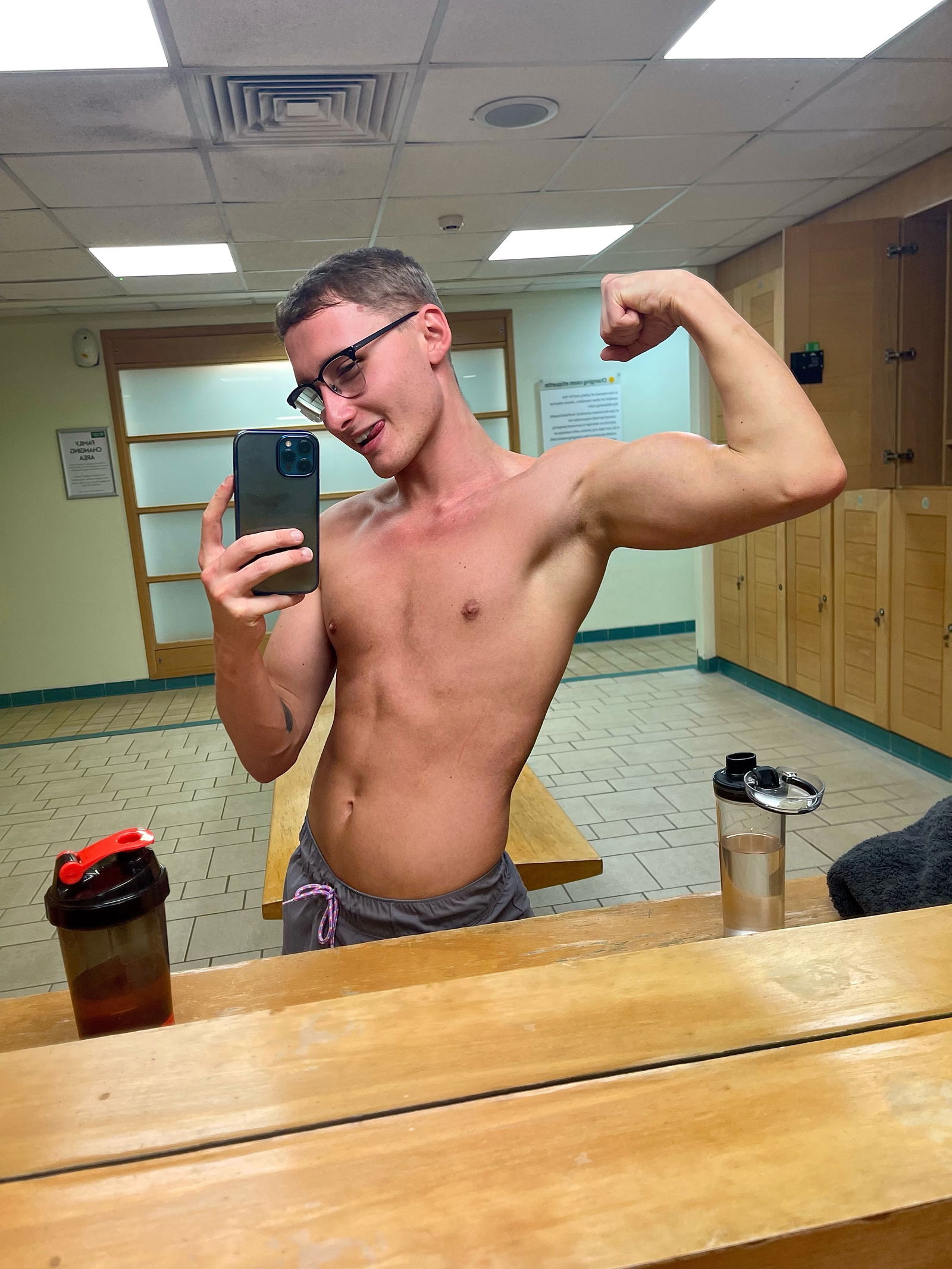 Carter Stone Free 🤤's avatar