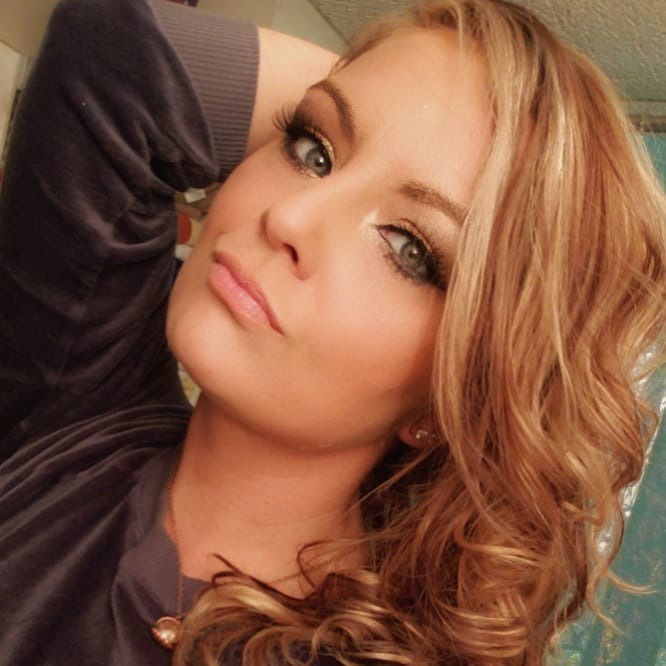 Cassandra Renee's avatar